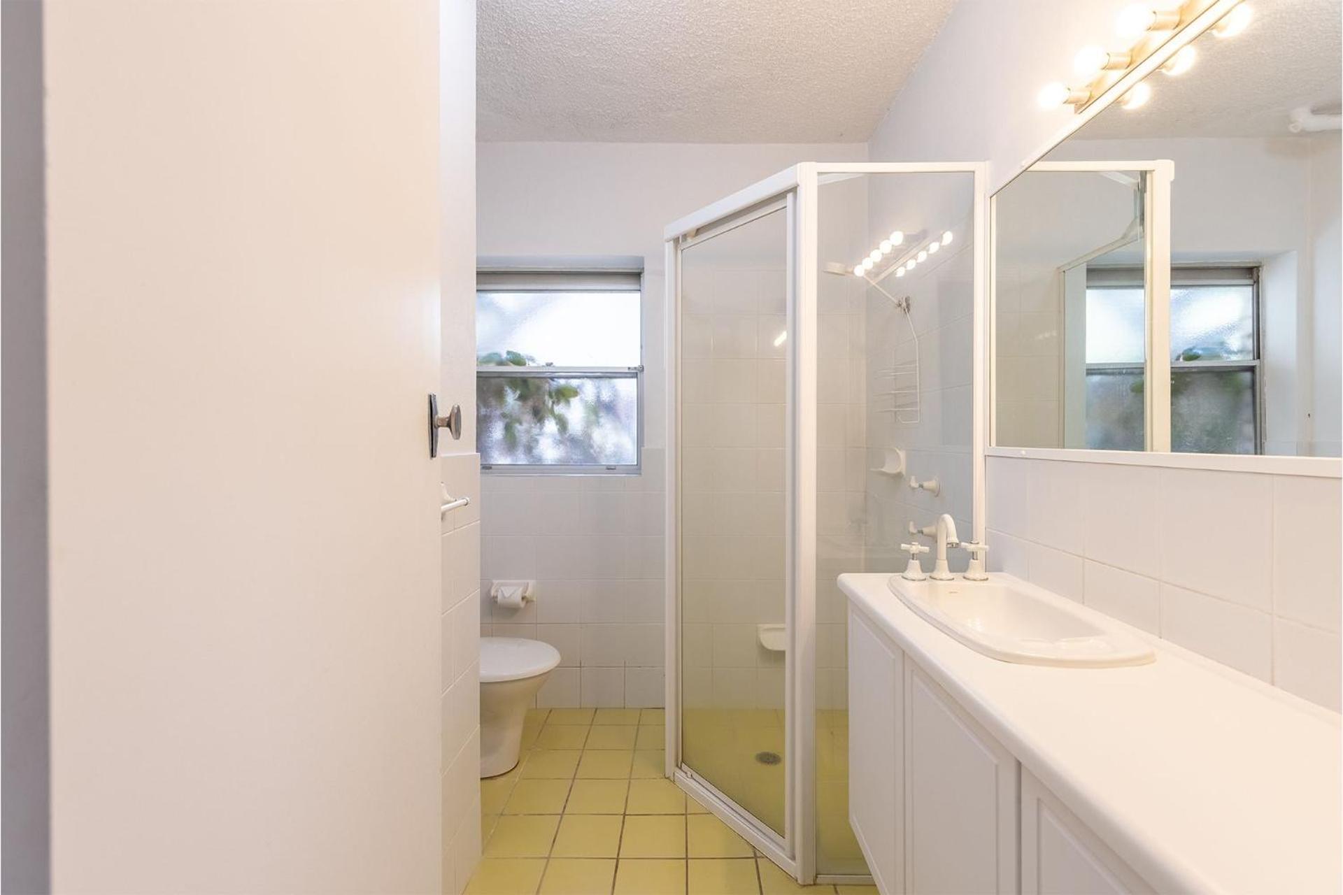 2 26 Voyager Cl waterfront ground floor unit