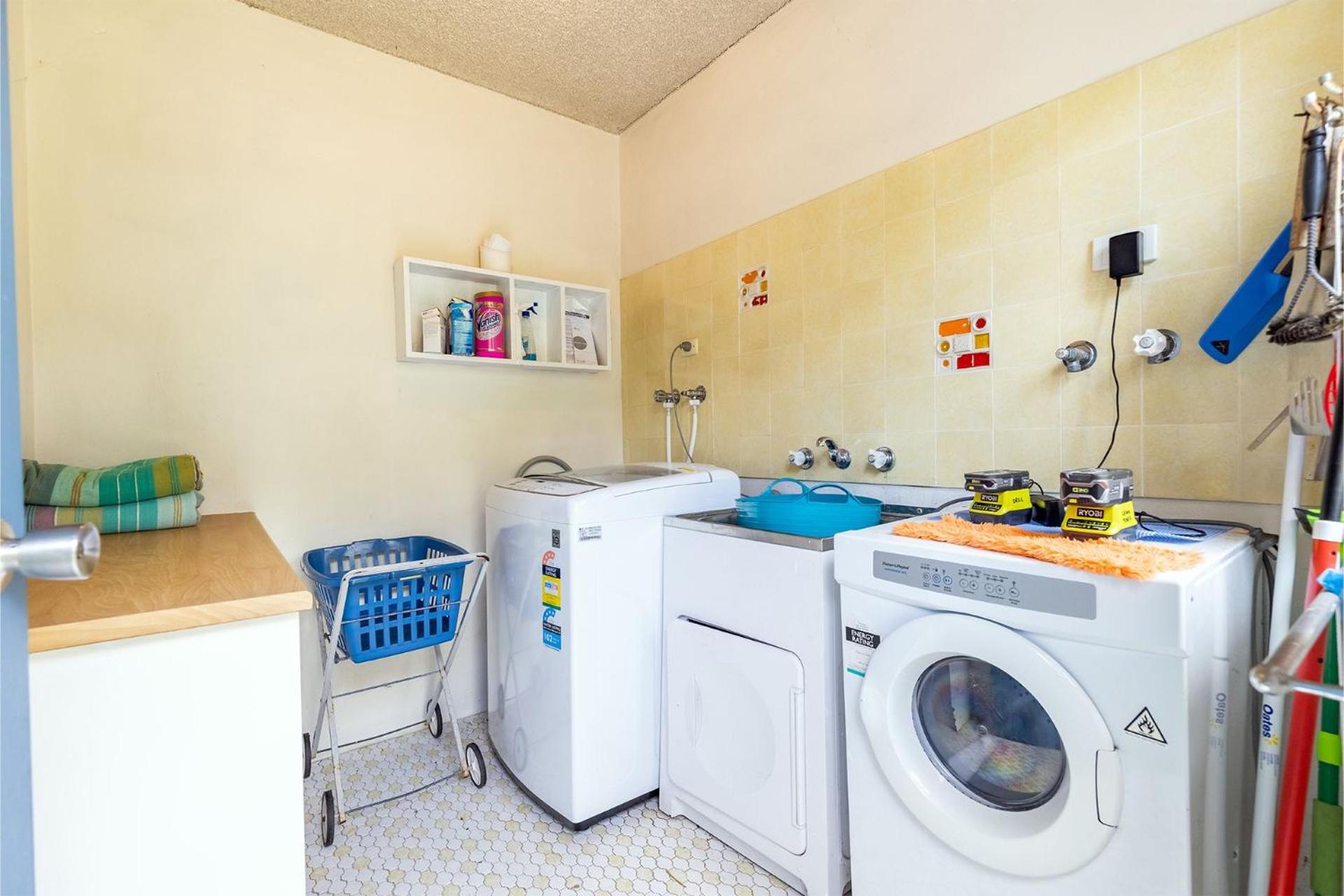 2 26 Voyager Cl waterfront ground floor unit