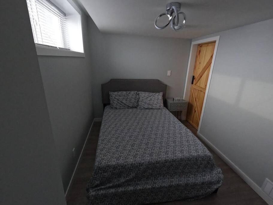 Gorgeous Basement Apartment