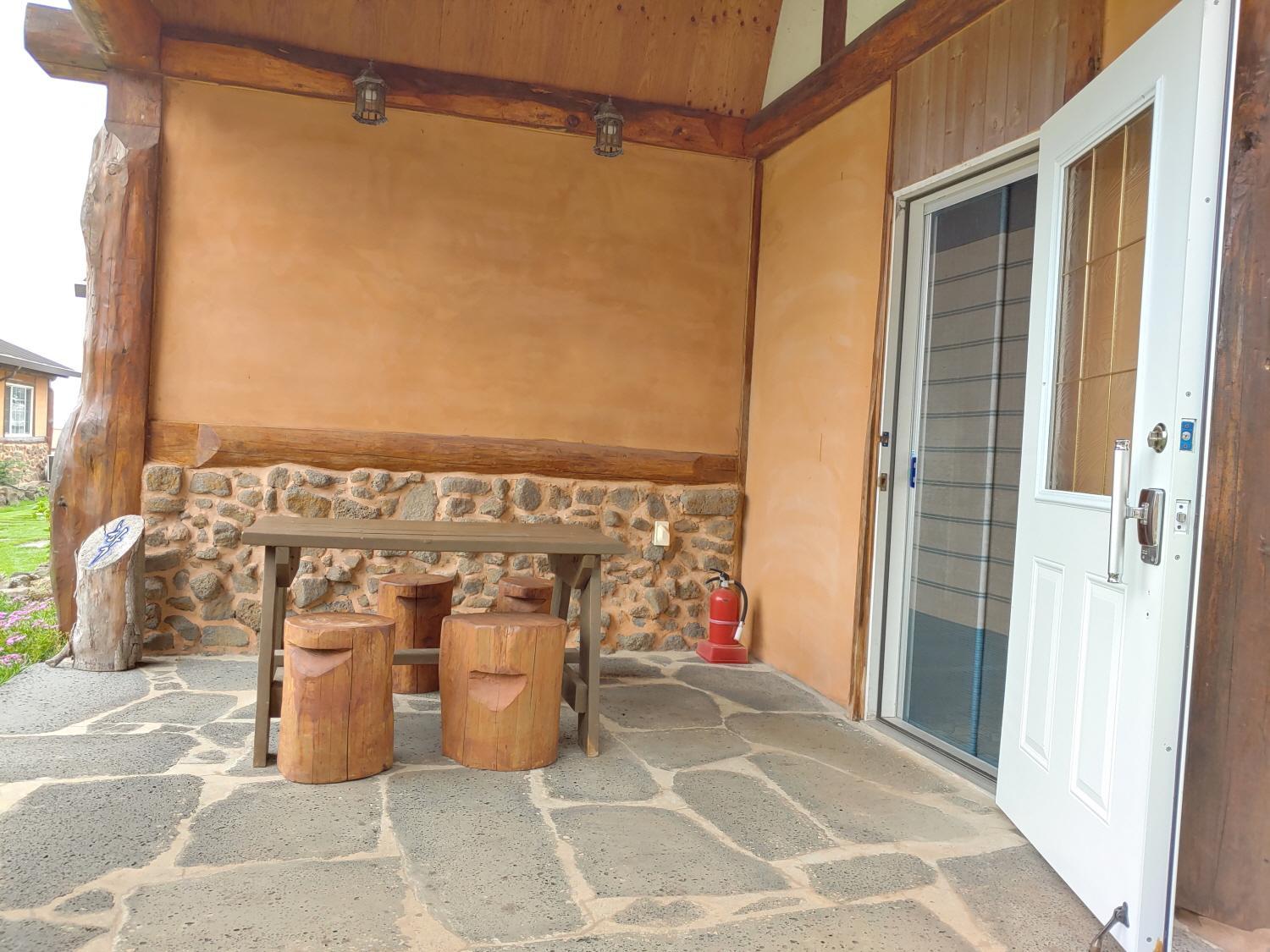 Geumok Log Pension
