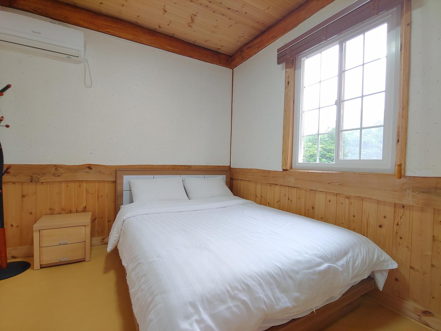 Geumok Log Pension