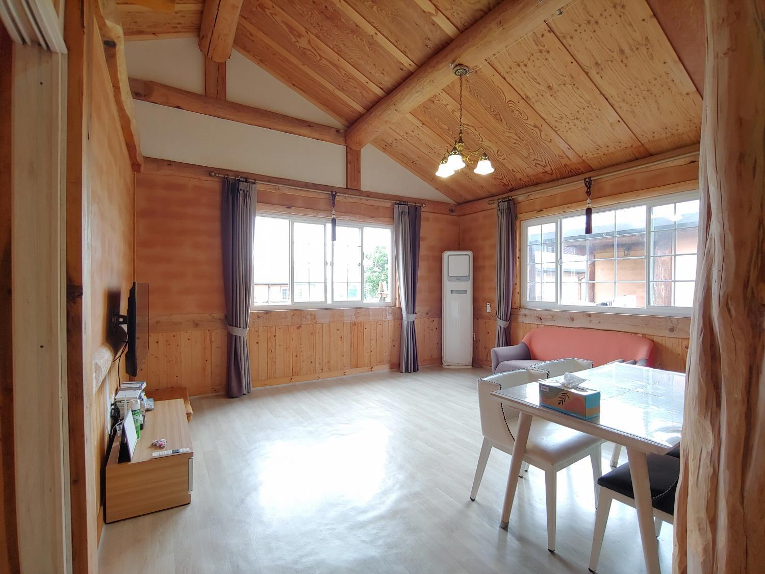 Geumok Log Pension