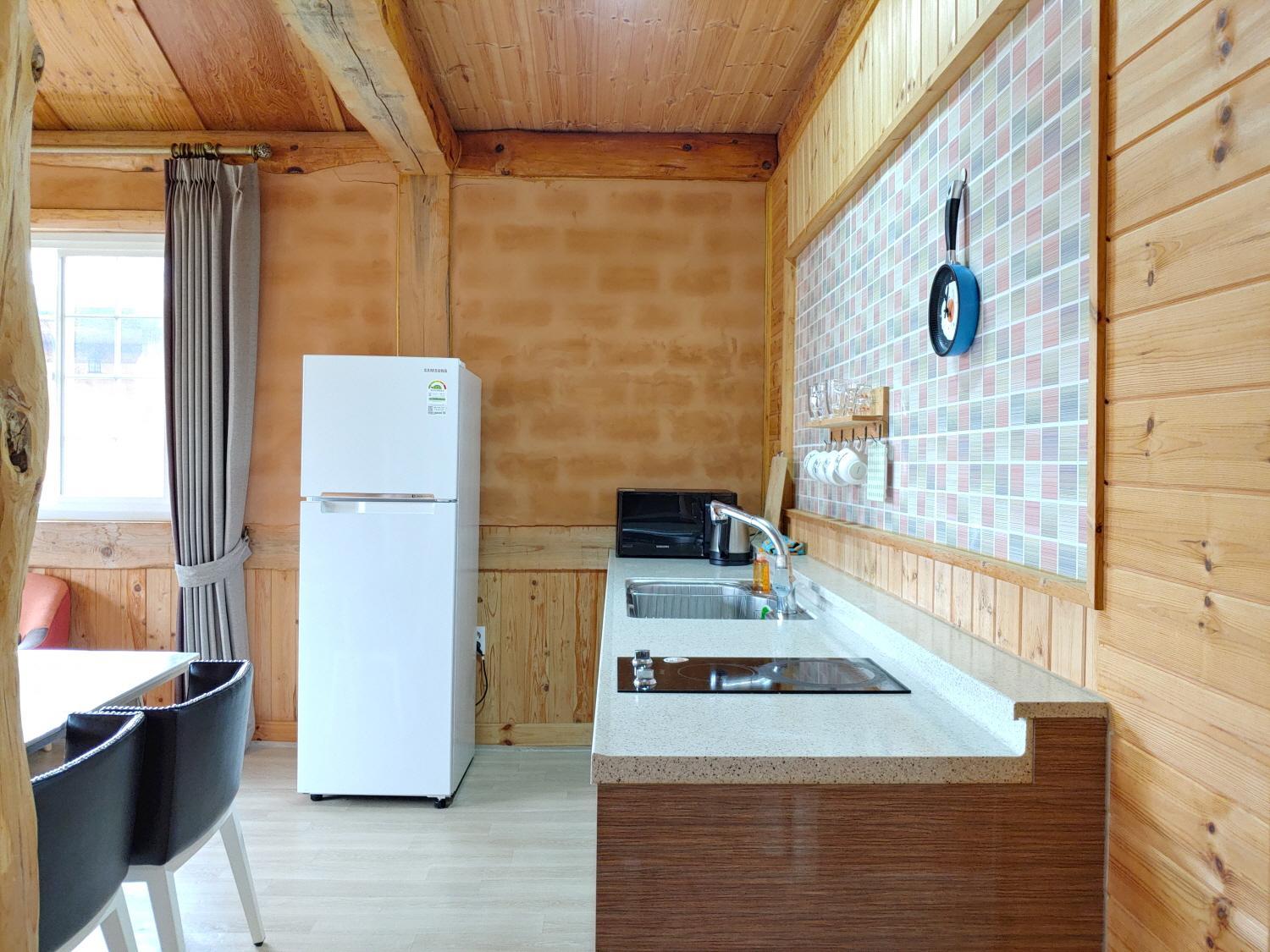 Geumok Log Pension