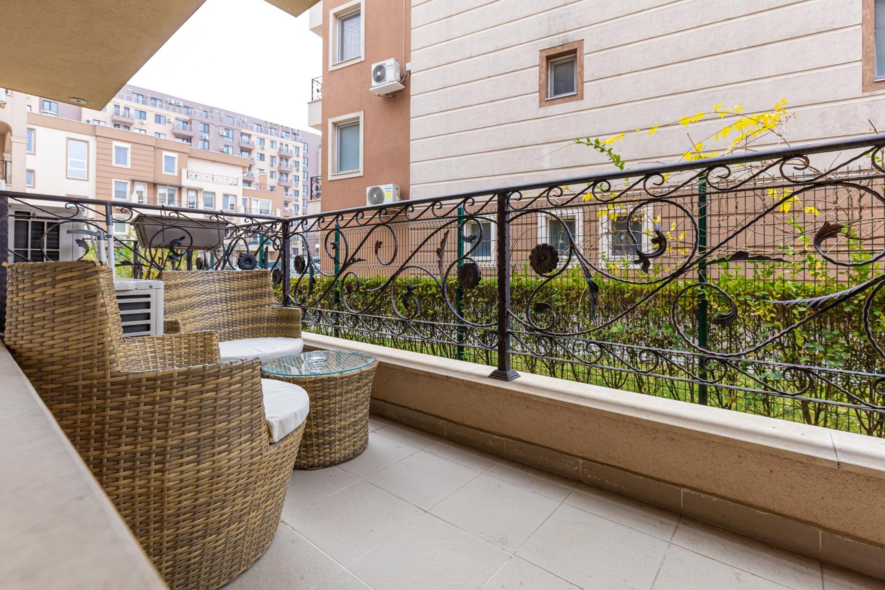 Bright & Cozy 1BD Flat with a Terrace and Parking by Flat Mаnager view 4