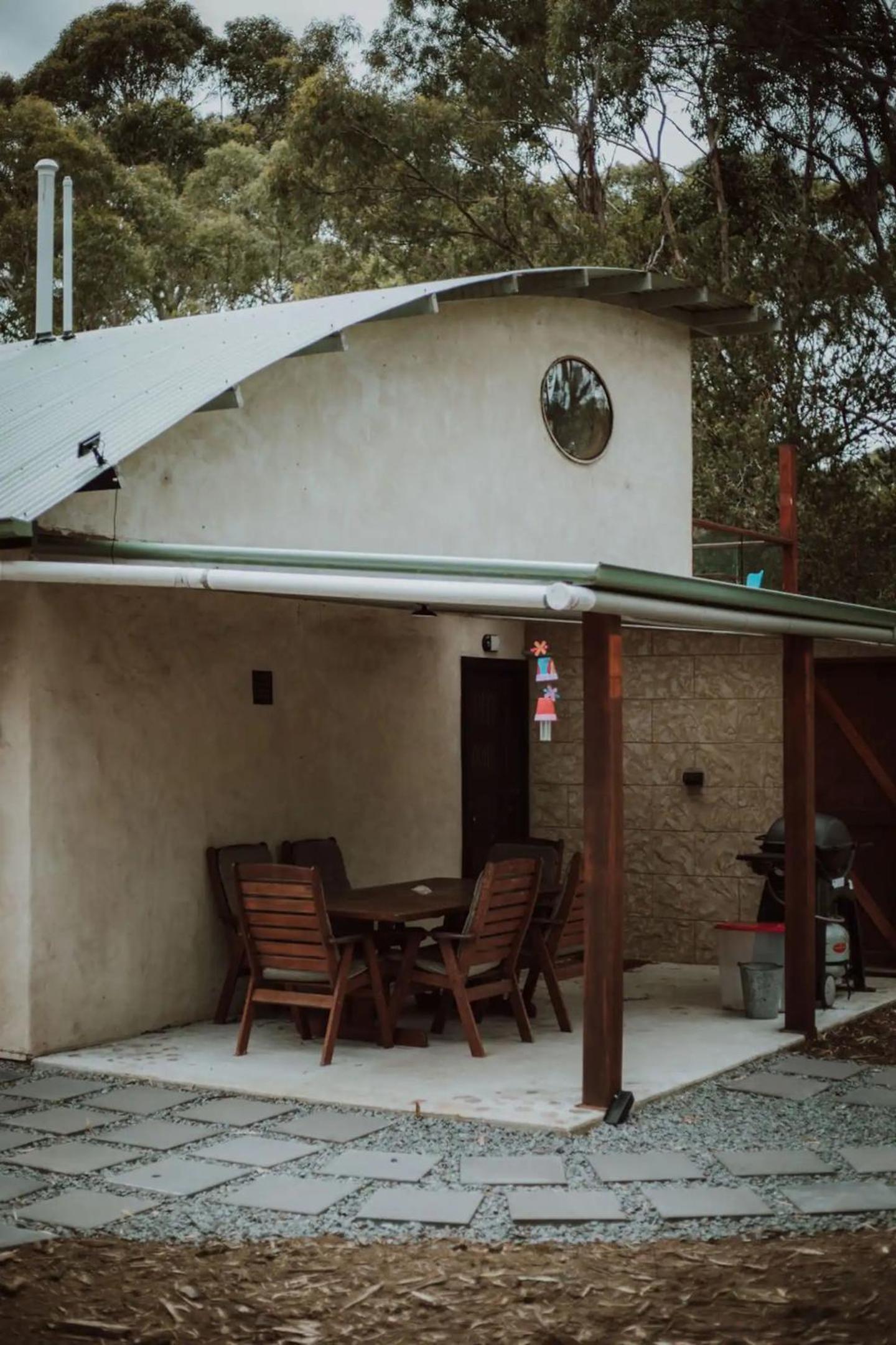 Three Little Pigs Escape - MAIN HOUSE - OFF GRID