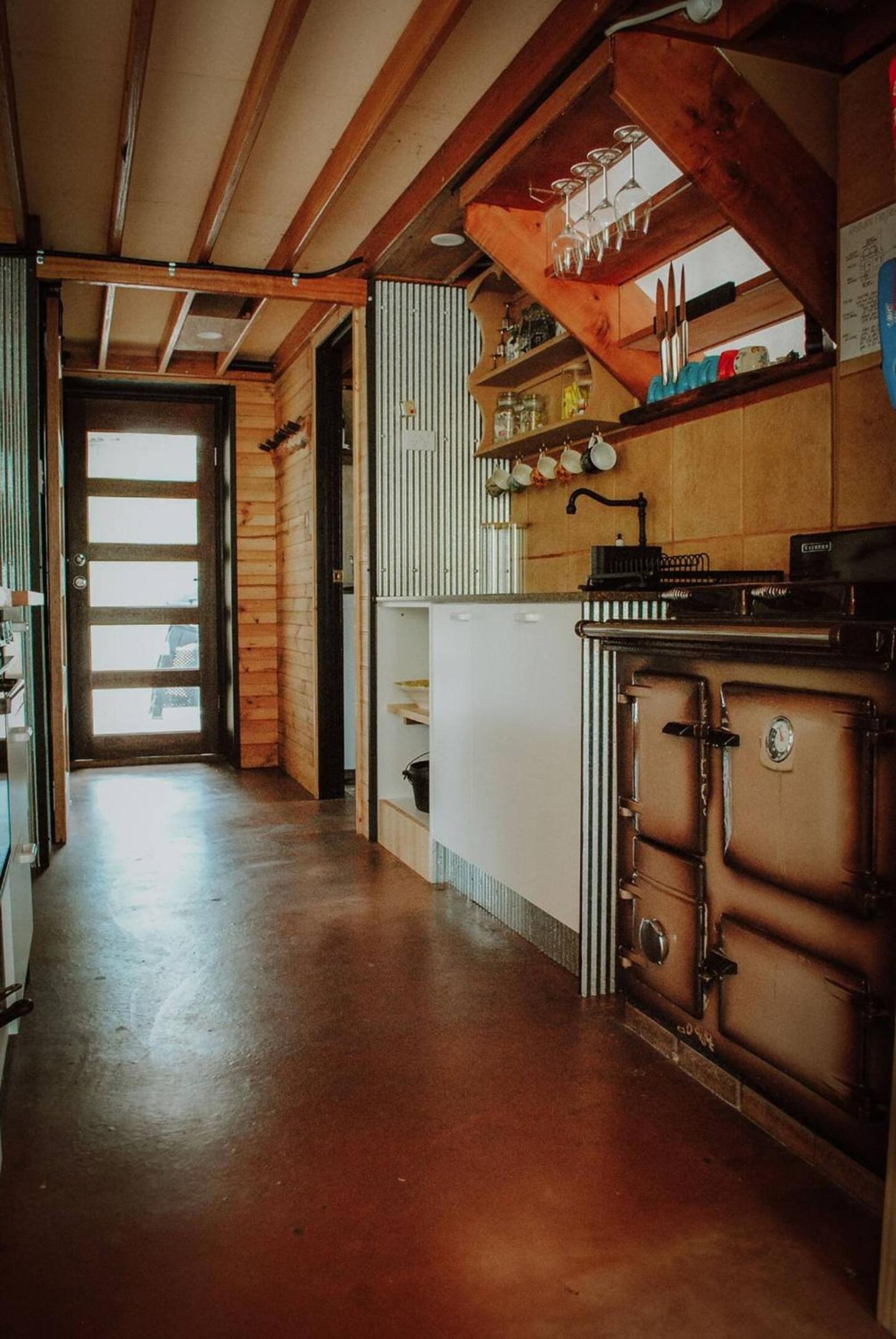 Three Little Pigs Escape - MAIN HOUSE - OFF GRID