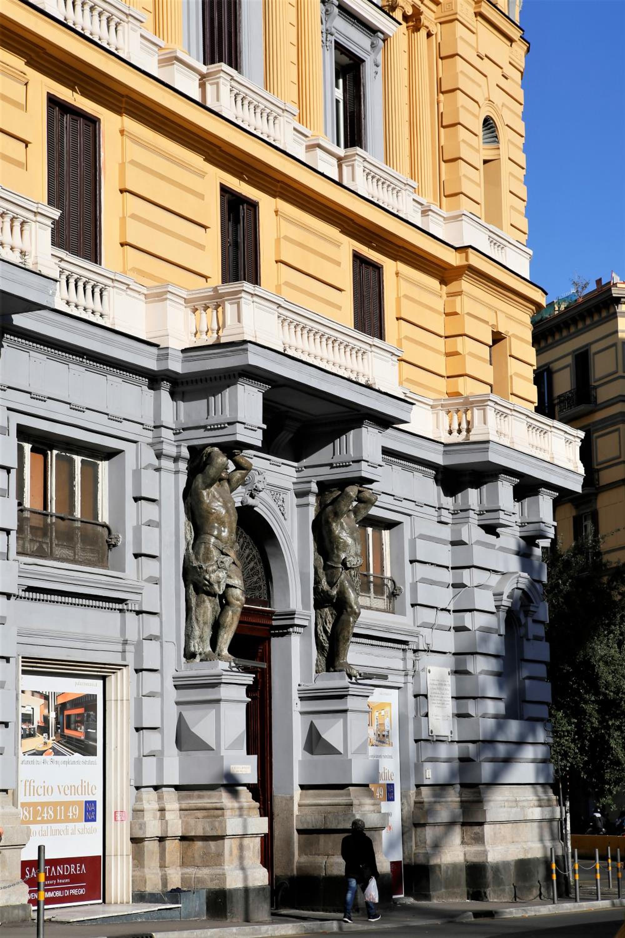 Napoli Mariana Luxury