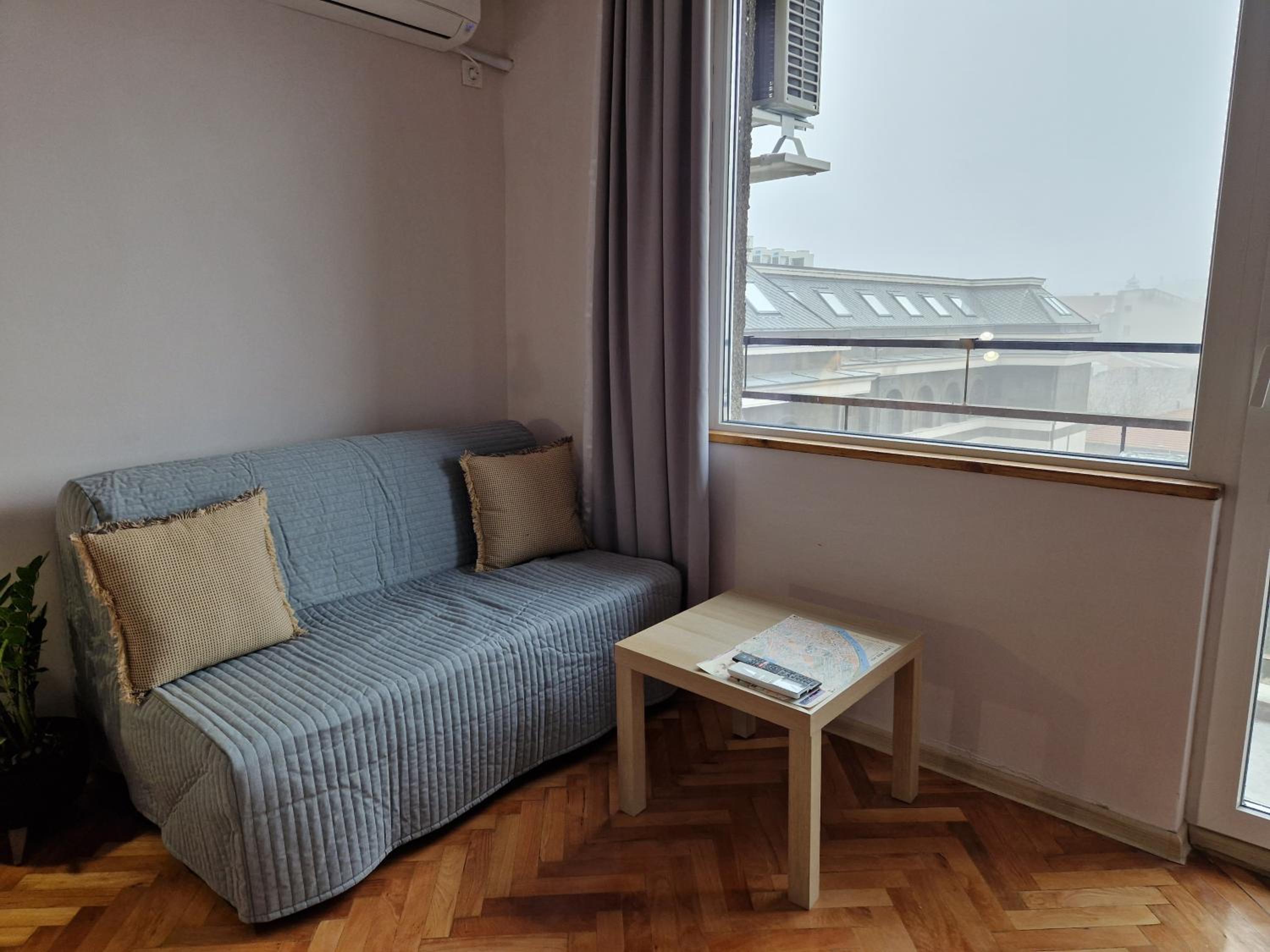 Photo 8