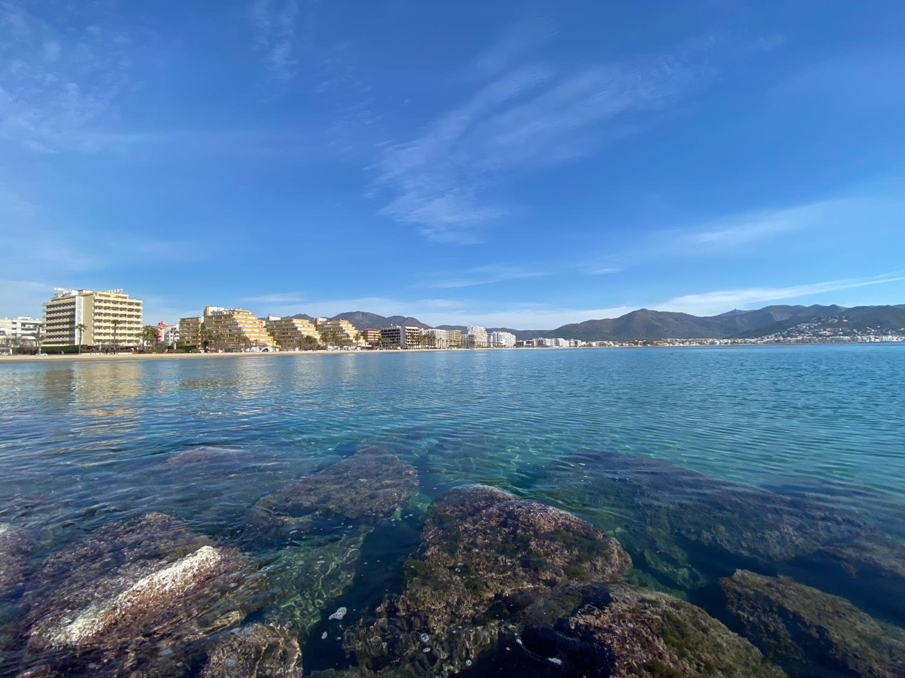 APARTAMENTOS AQUARIUM. 150 METROS PLAYA. view 4