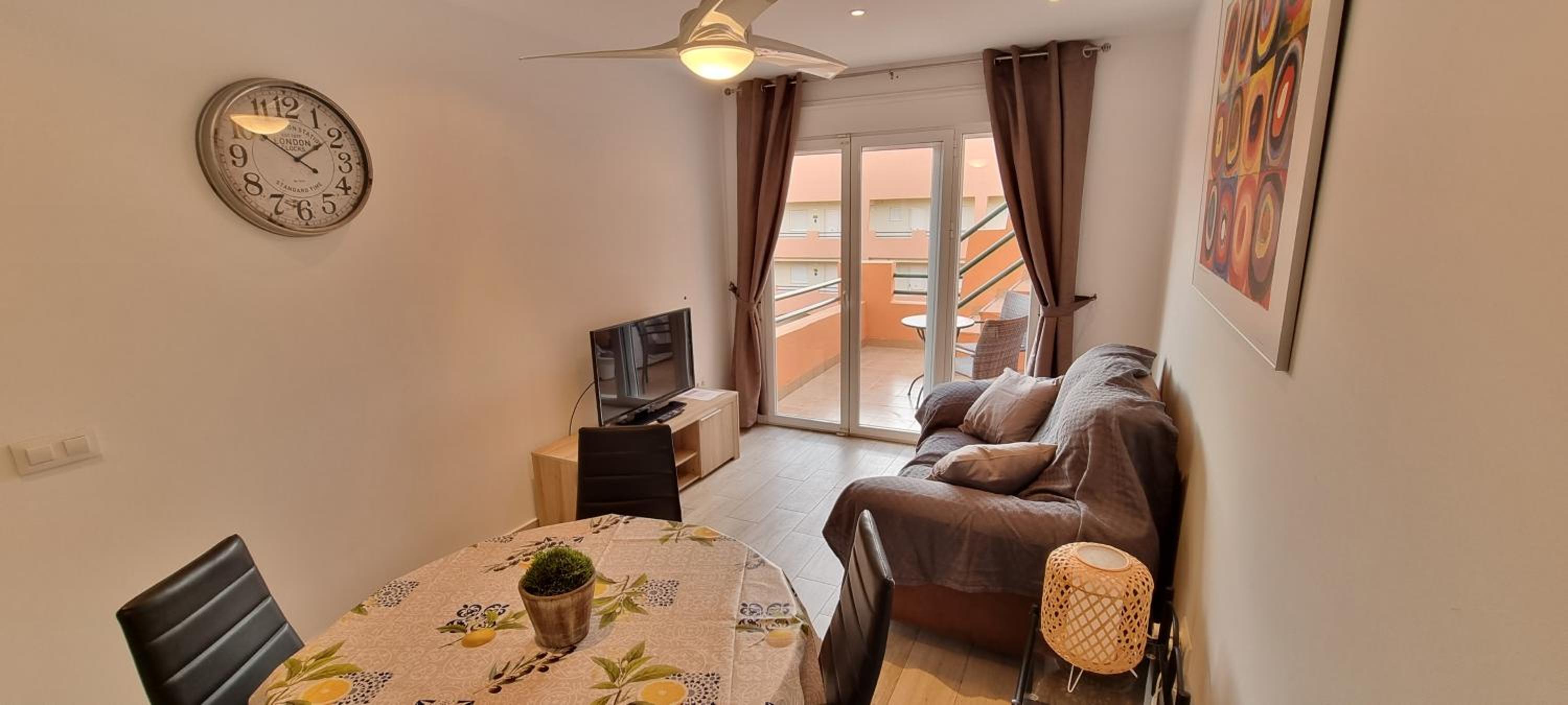 Homes of Spain, Apartamentos Paraíso, Ed Palmerston, Atico B a pie de Playa, piscina privada en solárium, WI-FI photo 5
