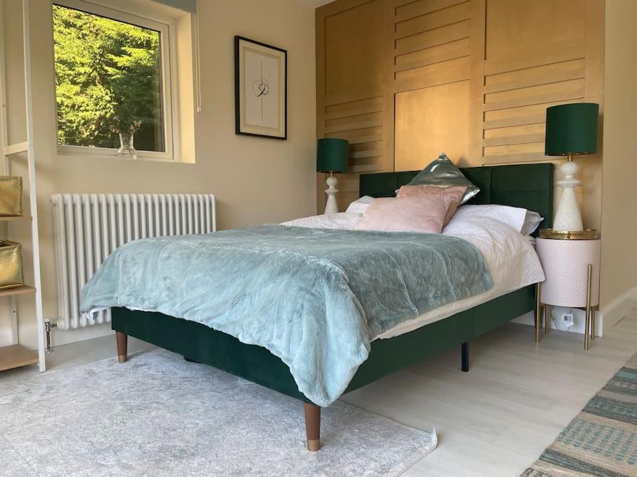 Edge Water Cottage-recently constructed