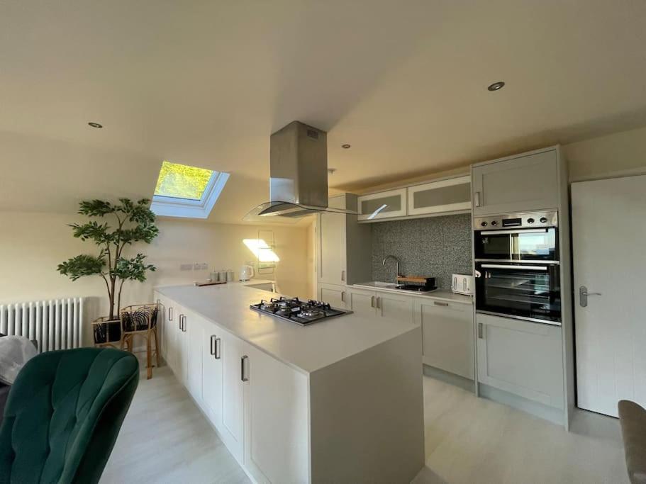 Edge Water Cottage-recently constructed