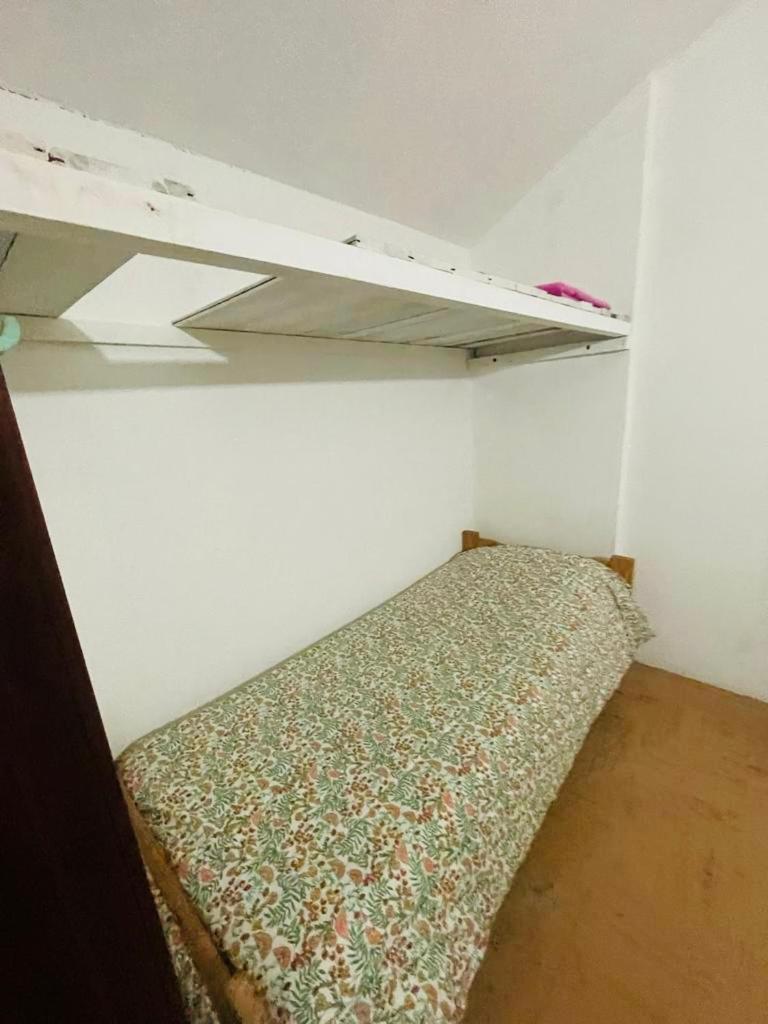Casa en villa Gesell centro no se alquila a jóvenes la casa se reserva con la seña del 50 porciento del total de la estadía
