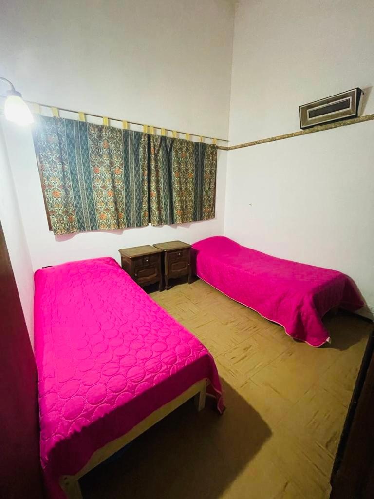 Casa en villa Gesell centro no se alquila a jóvenes la casa se reserva con la seña del 50 porciento del total de la estadía