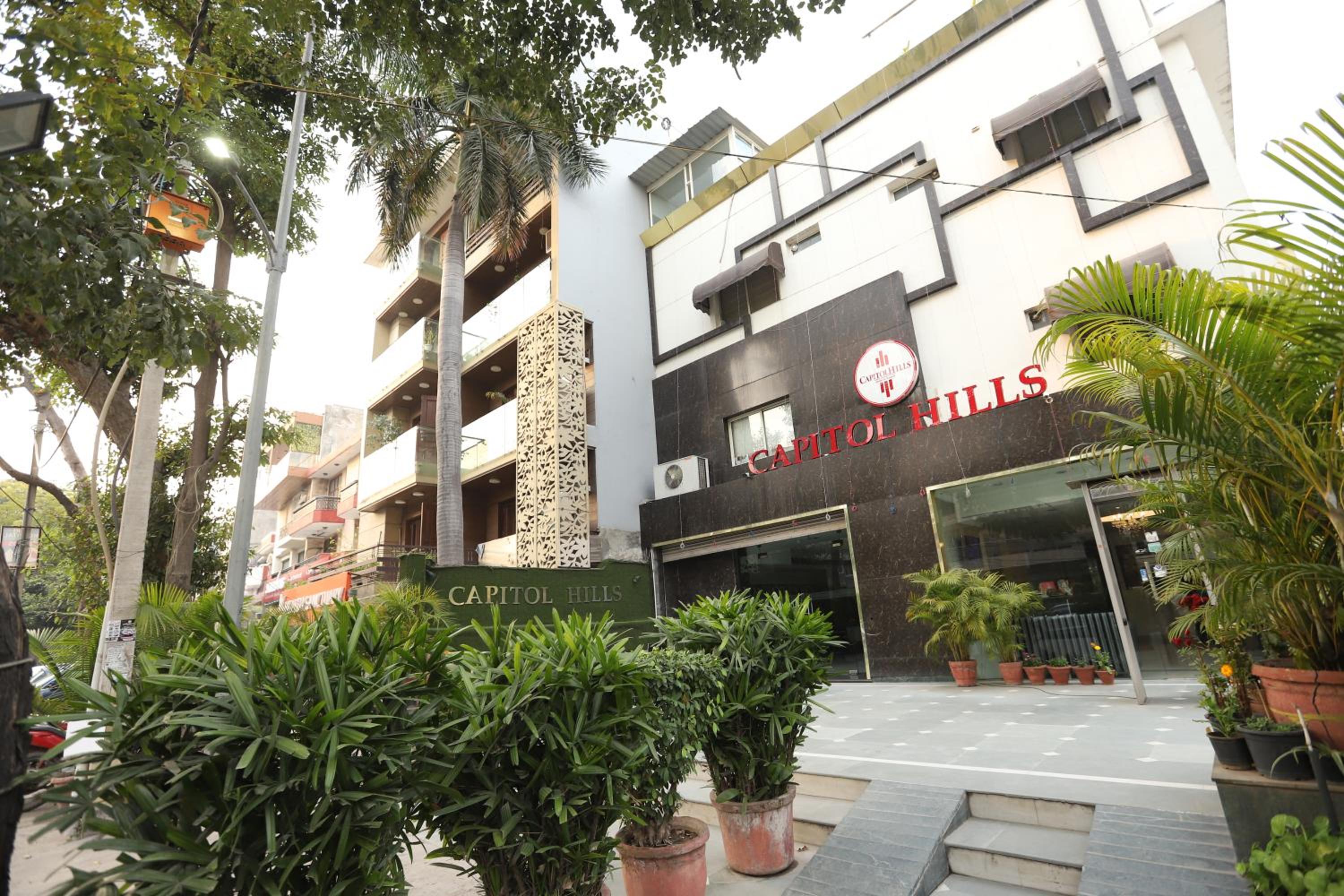 Hotel Capitol Hills - Greater Kailash Delhi view 4