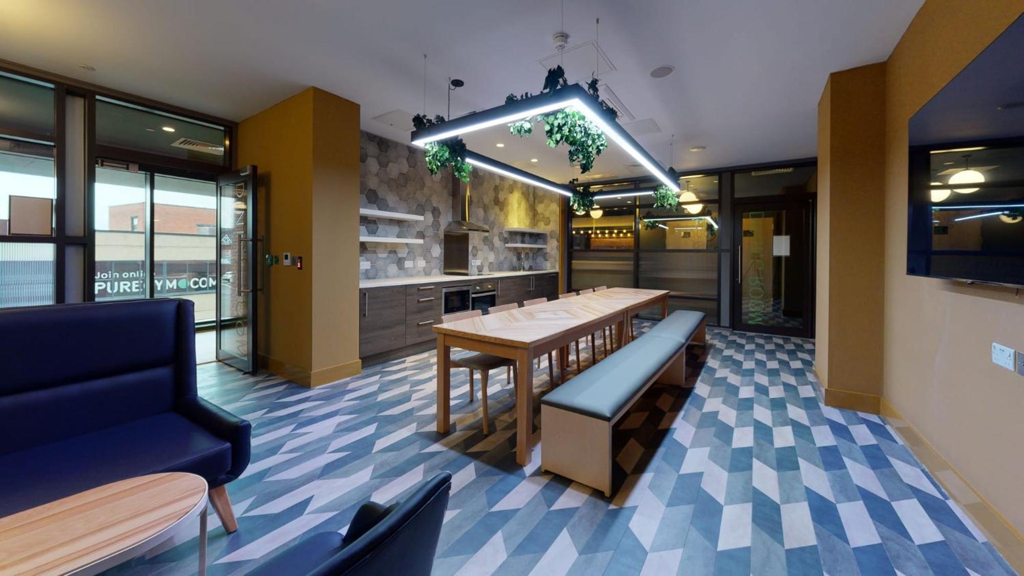 For Students Only - Relaxing Ensuites and Apartments at Weaver Place in Coventry