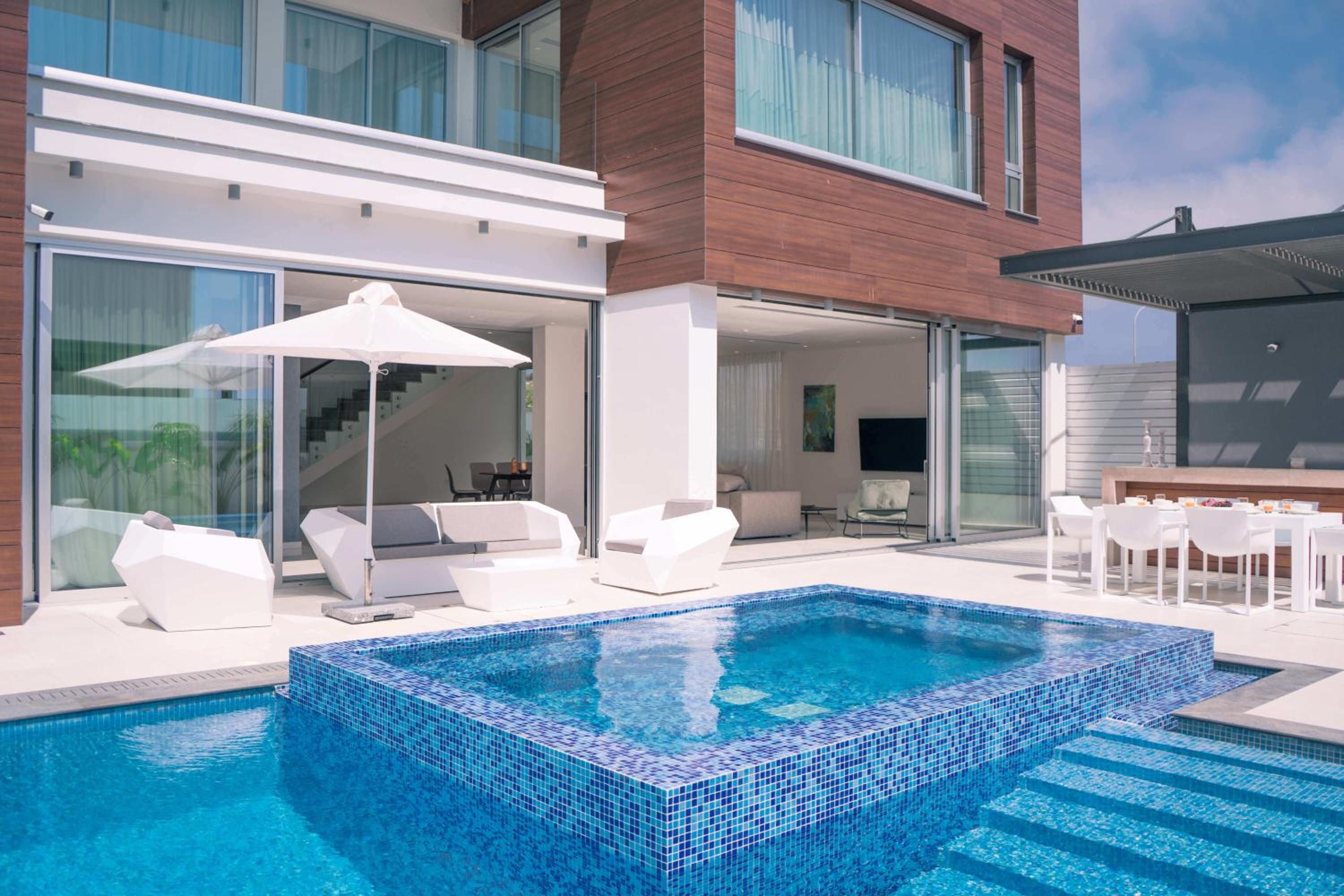 Vivo Mare Beachfront Villas - Vista