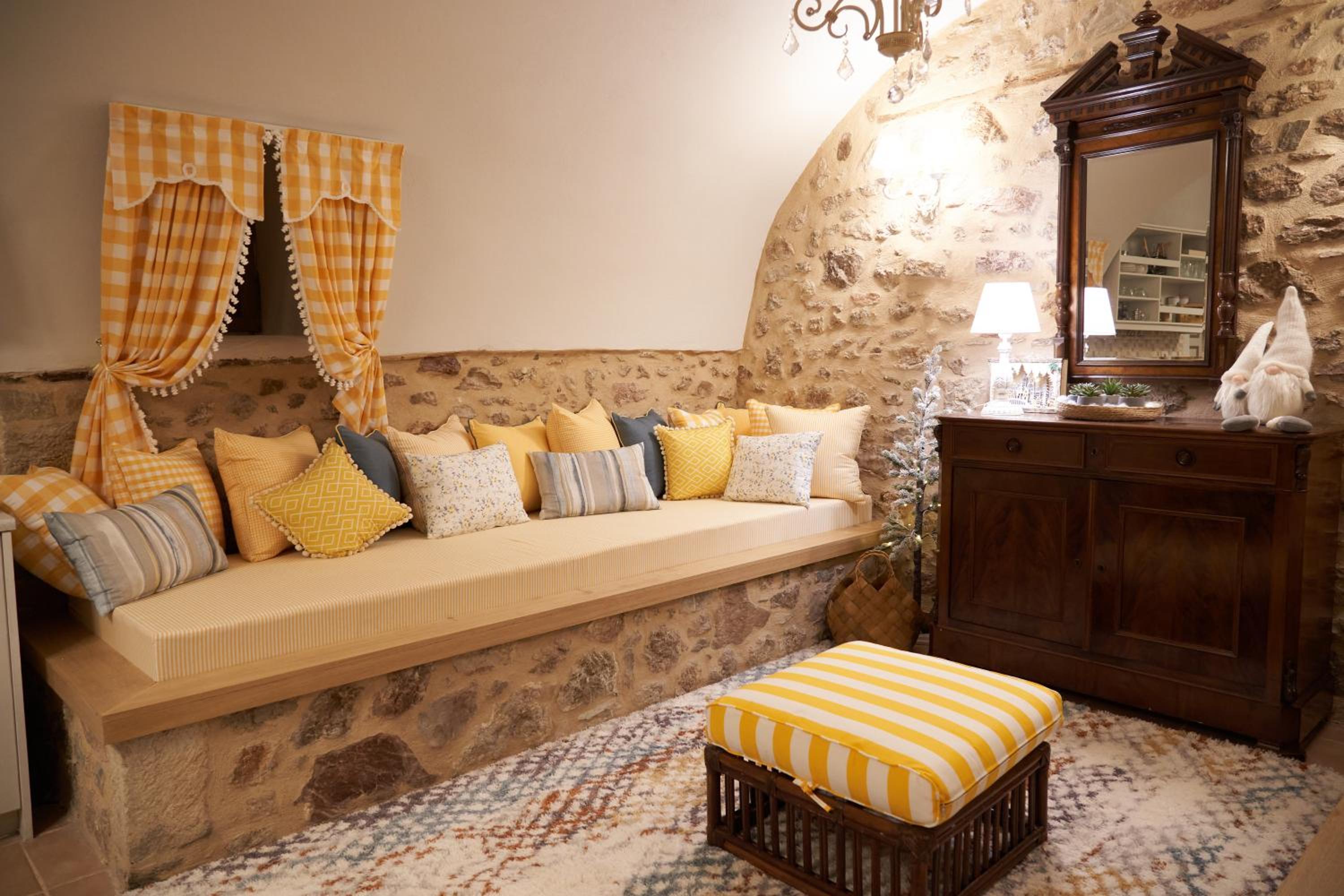 Dandy Villas Dimitsana - a family ideal charming home in a quaint historic neighborhood - 2 fireplaces for romantic nights view 4