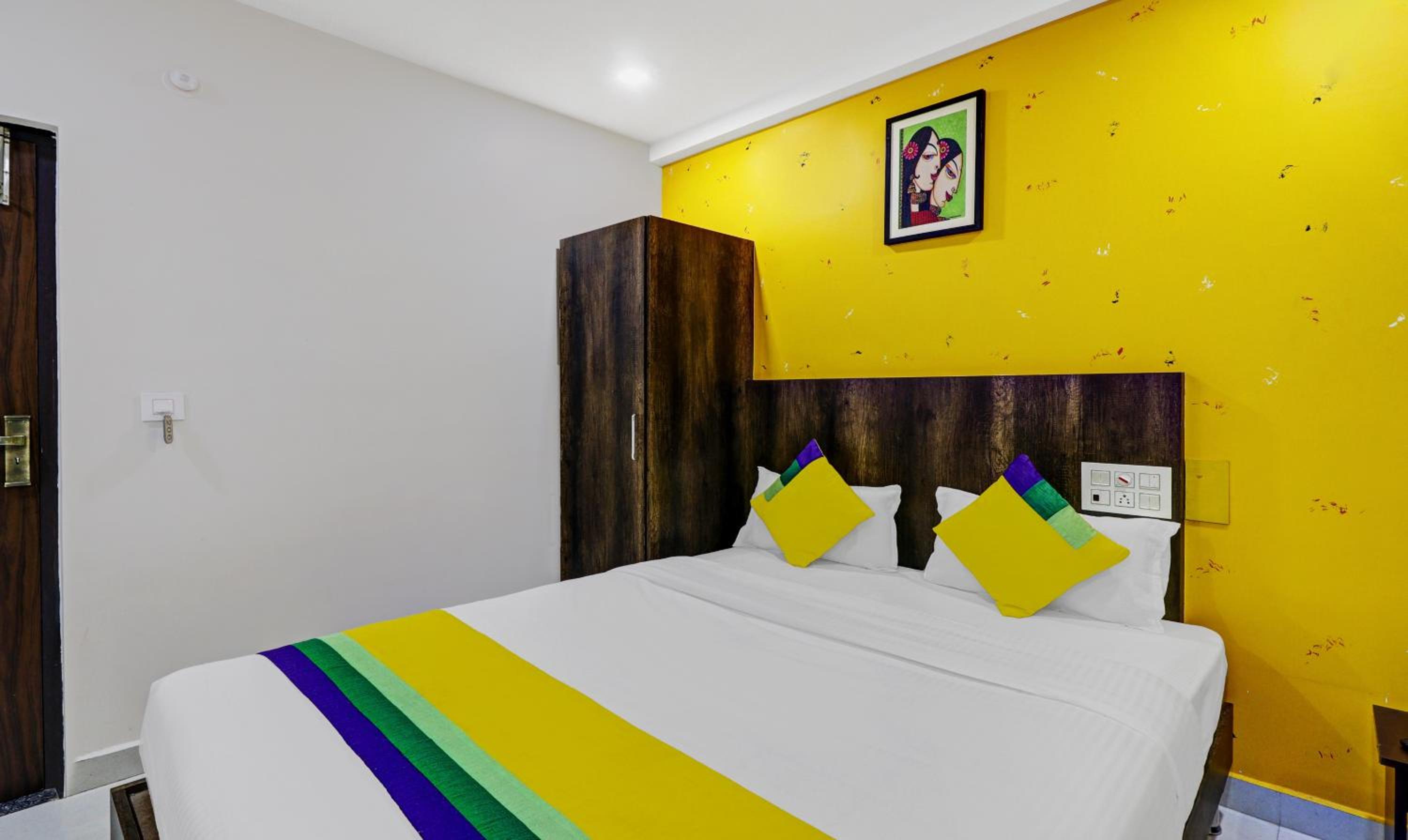 Itsy Hotels Harsha Comforts view 5