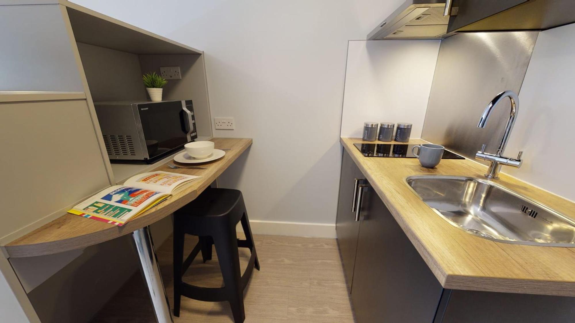 For Students Only - iQ Hoxton in London