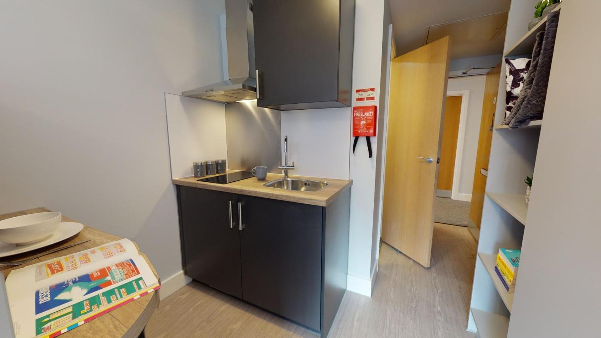 For Students Only - iQ Hoxton in London