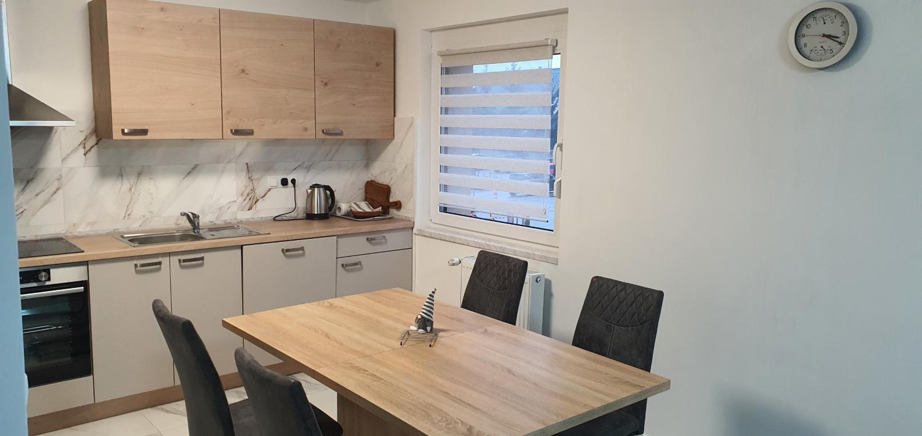 Apartma Sivi žako view 5