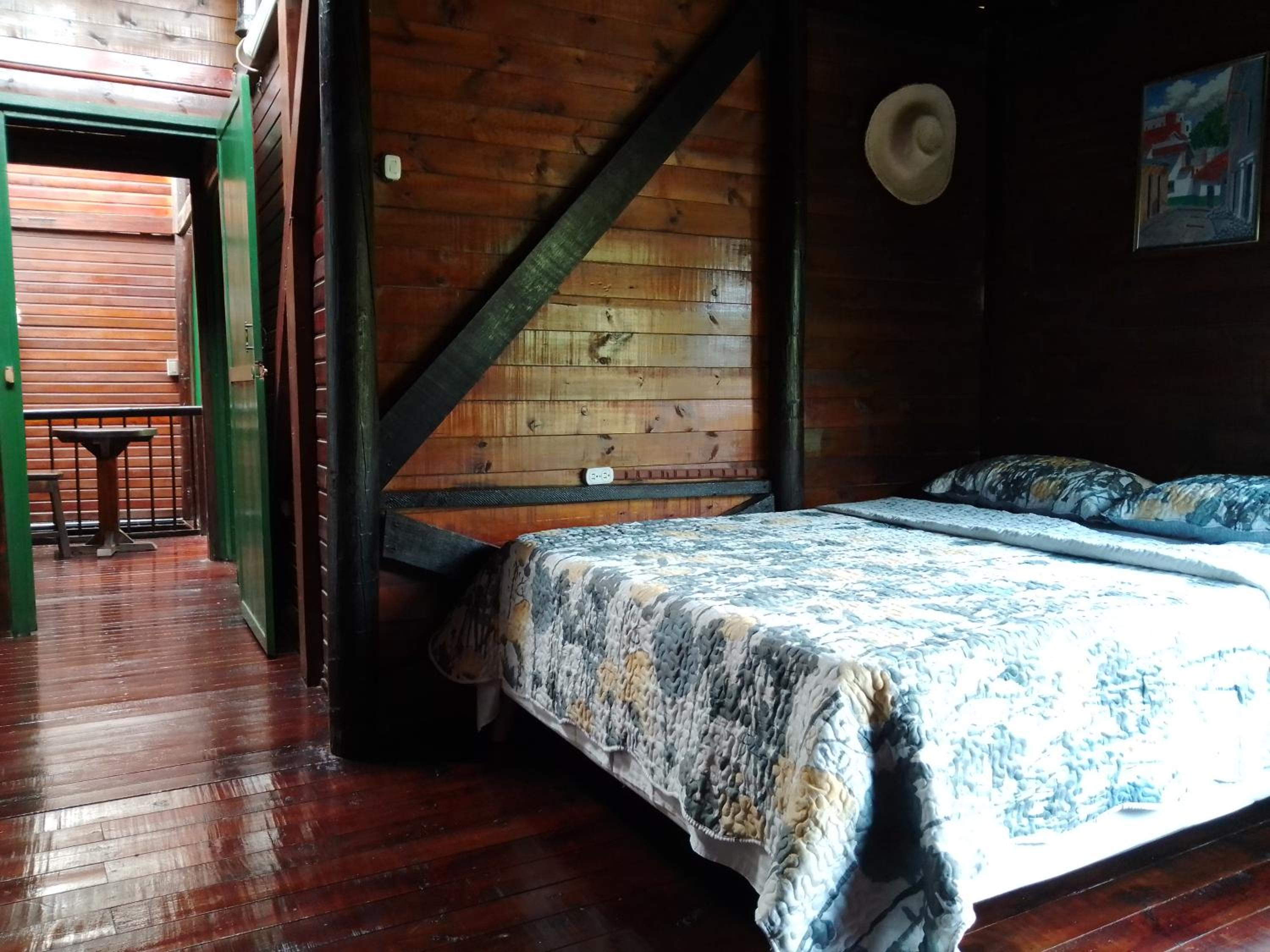 Chalet al lado del rio Pance