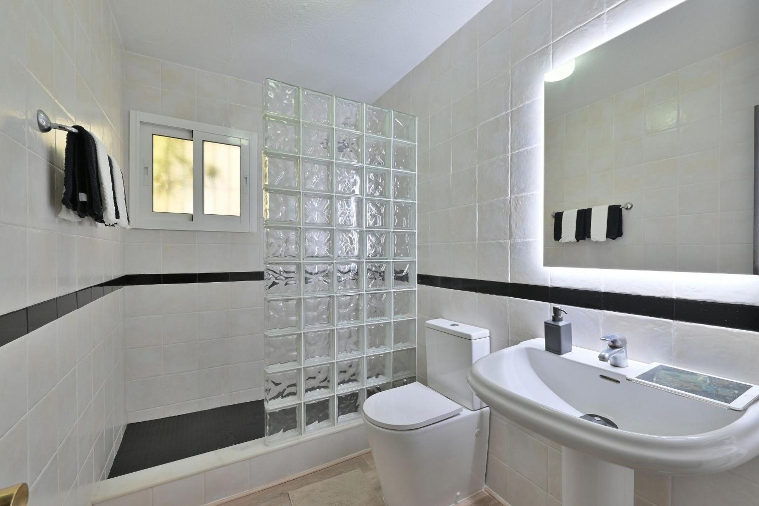 Bungalow with large terrace in a quiet park - beach nearby view 5