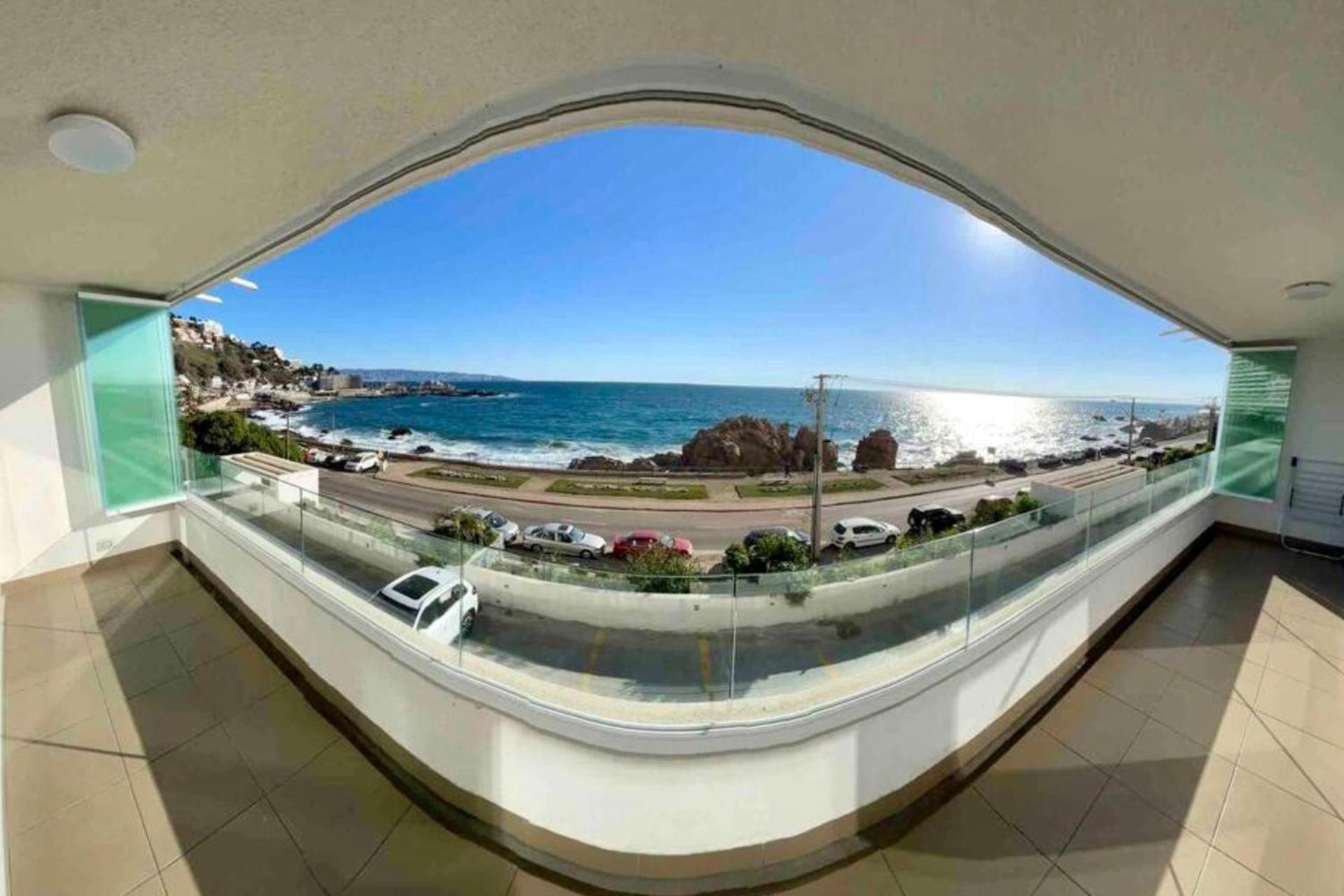 Apartamento en Playa Reñaca Villa del Mar Chile con vista al mar