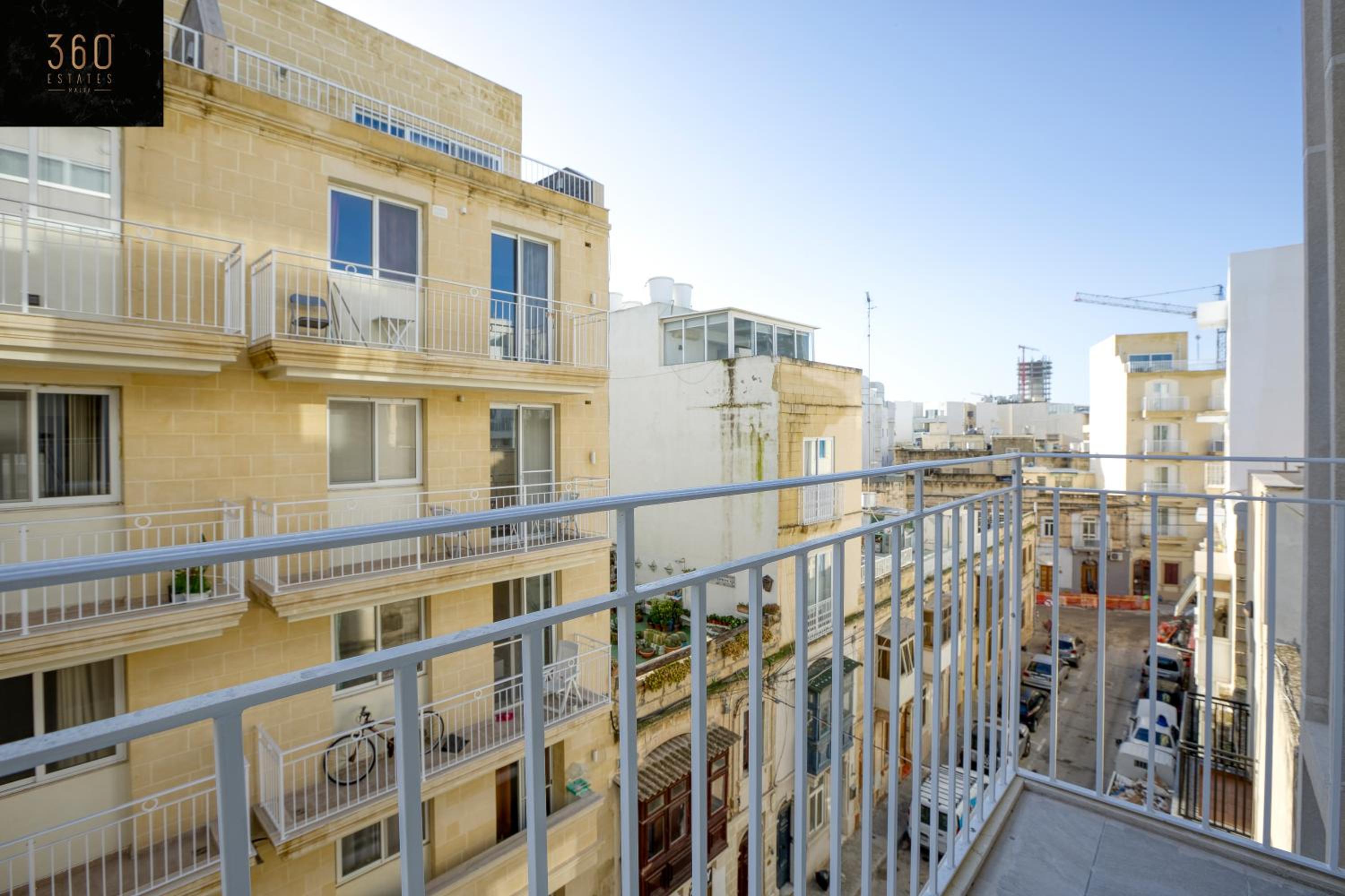 Brand new central APT with strong WIFI & Comfy Bed by 360 Estates view 5