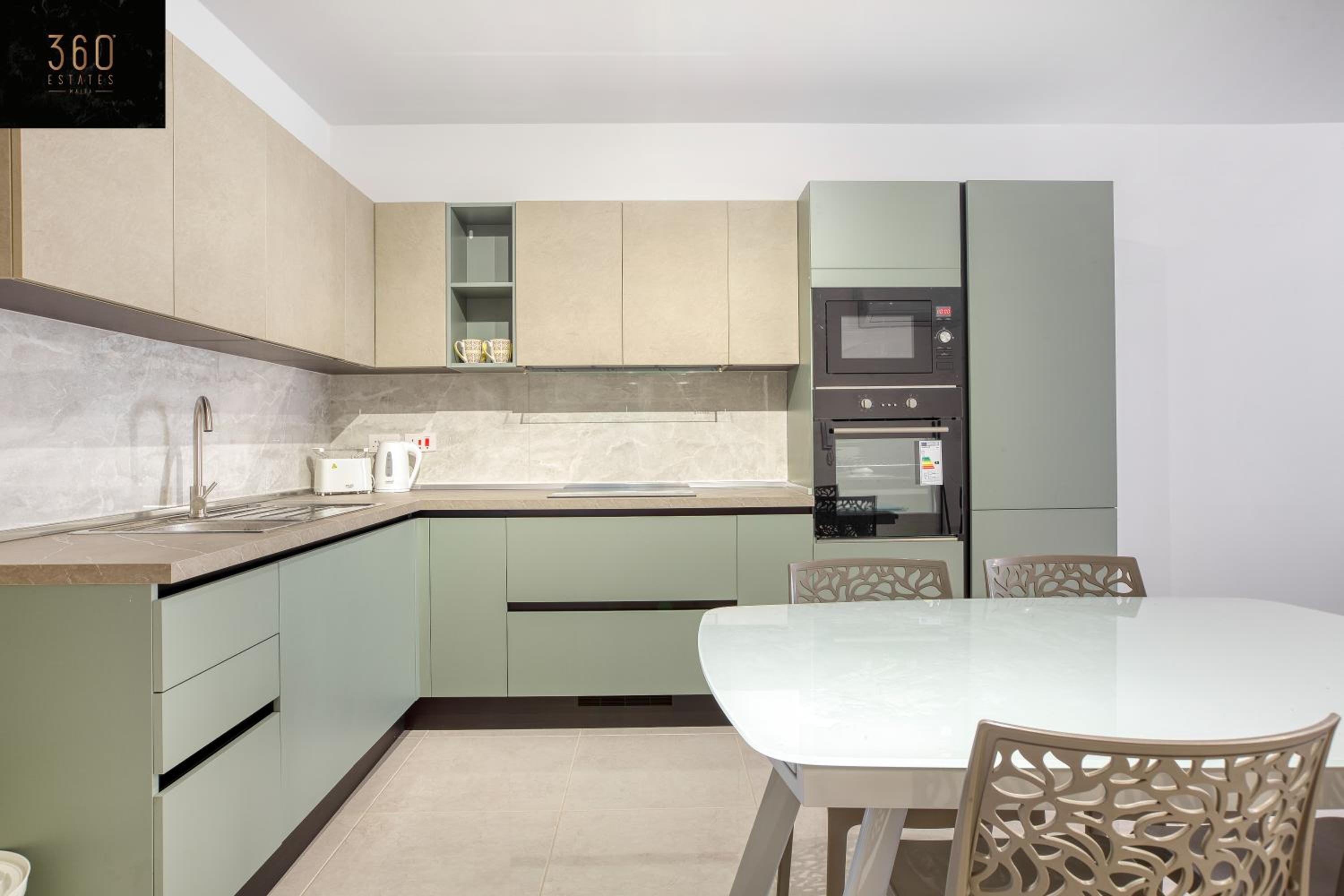 Brand new central APT with strong WIFI & Comfy Bed by 360 Estates view 2