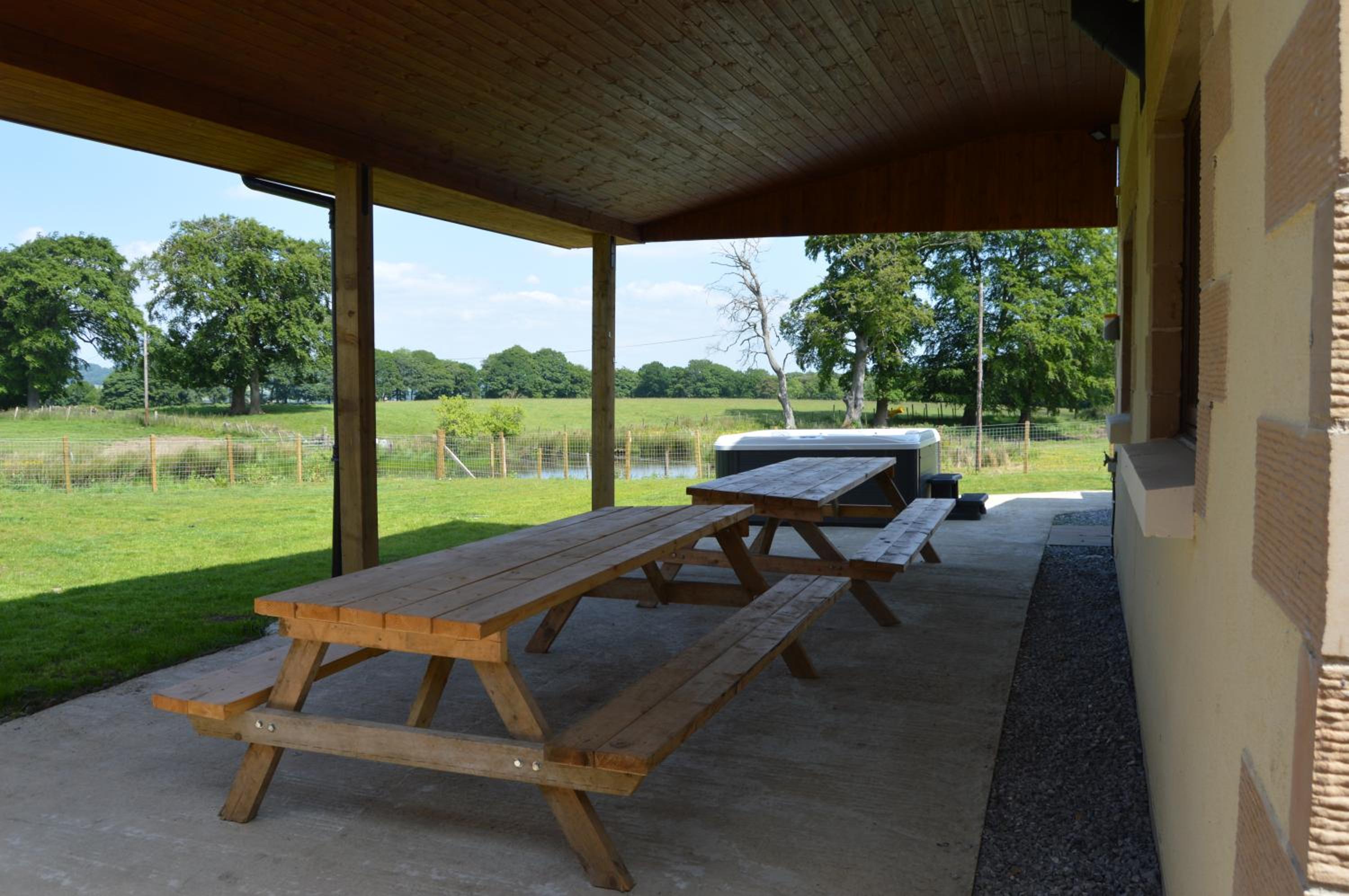The Farmhouse at Williamscraig Holiday Cottages view 3