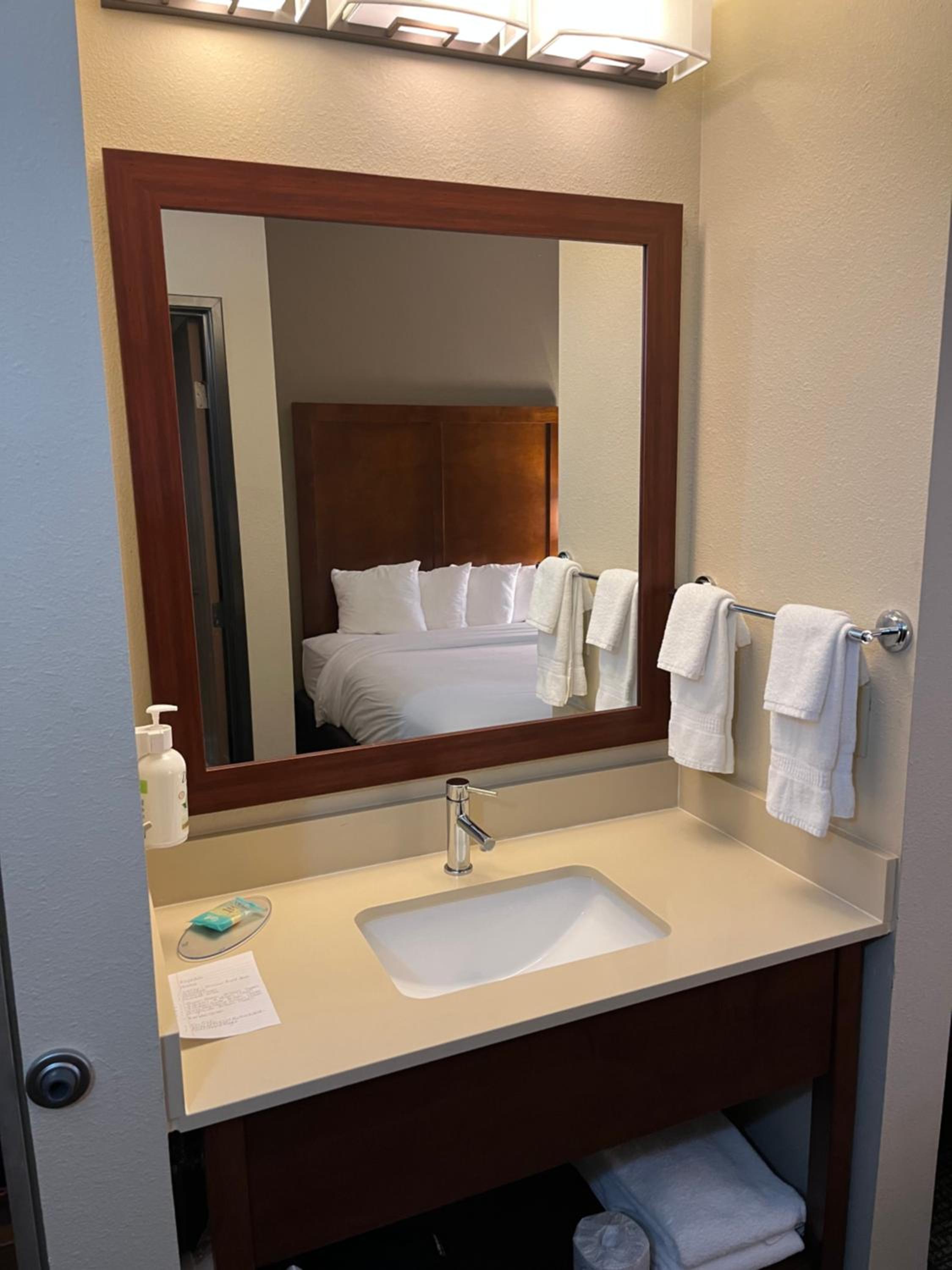 Wingate by Wyndham Pittsburgh West Mifflin - Property Image 9