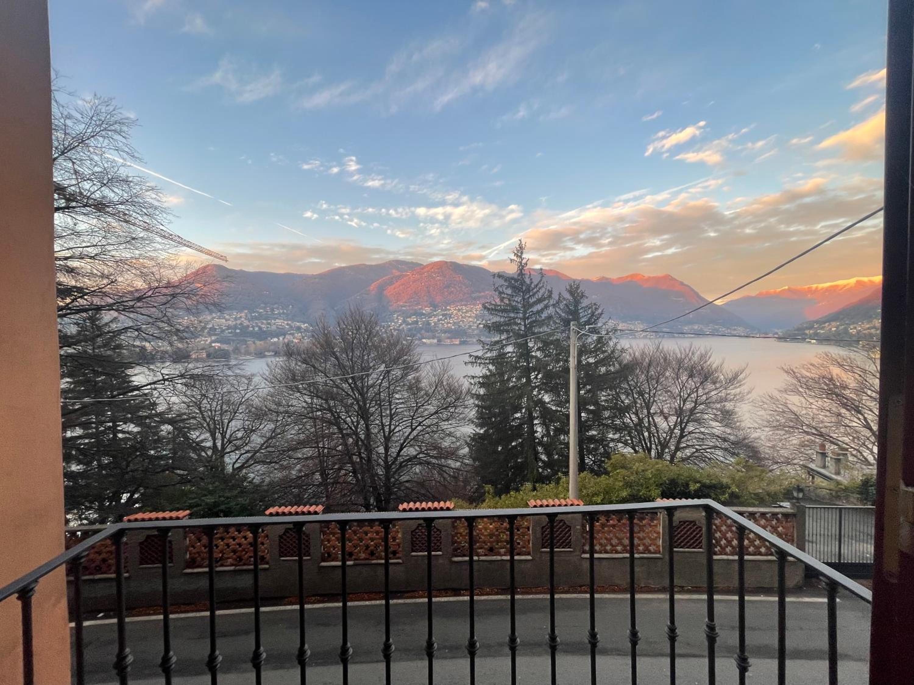 L Como Lake en Como — balance & terrace