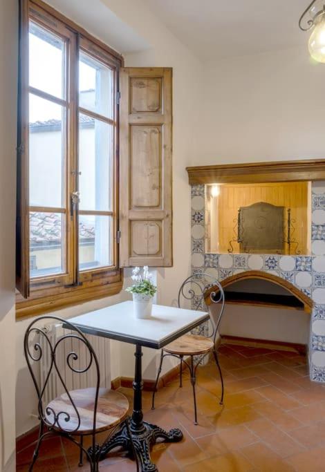 D/T Elegant & Spacious Flat 2' walk train station