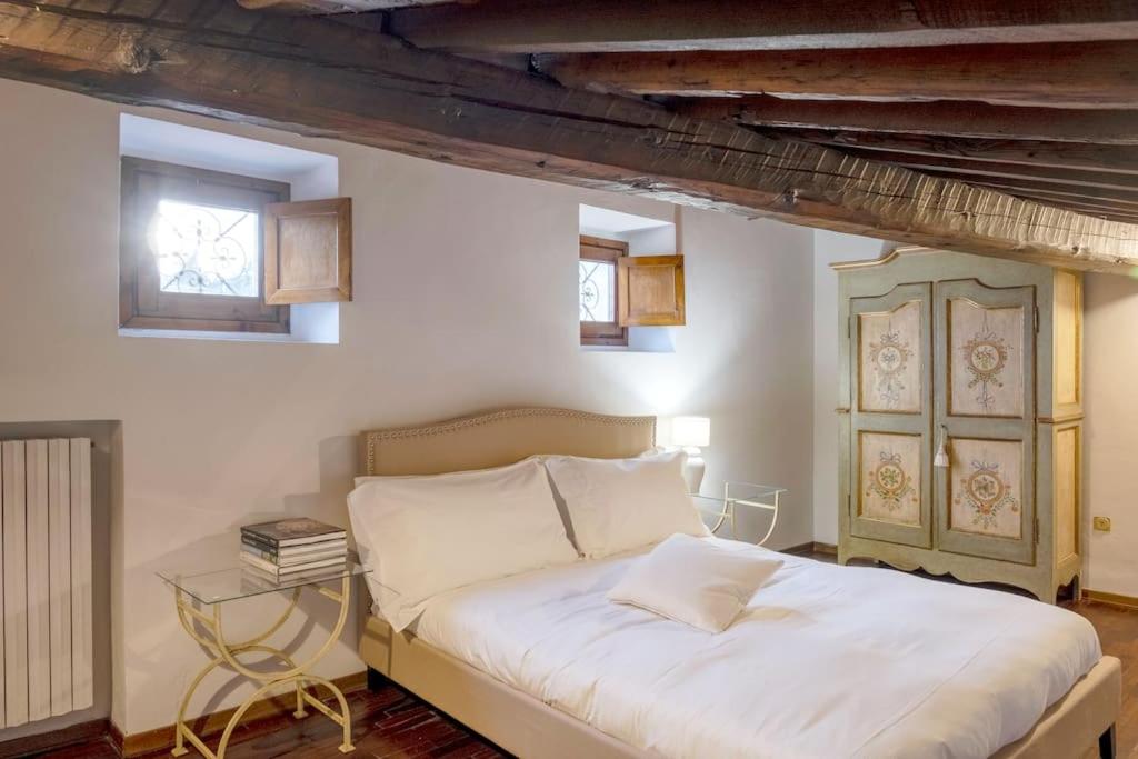 D/T Elegant & Spacious Flat 2' walk train station