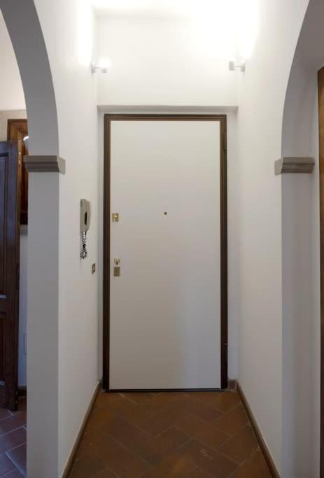 D/T Elegant & Spacious Flat 2' walk train station