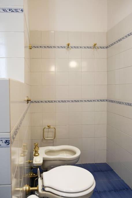 D/T Elegant & Spacious Flat 2' walk train station