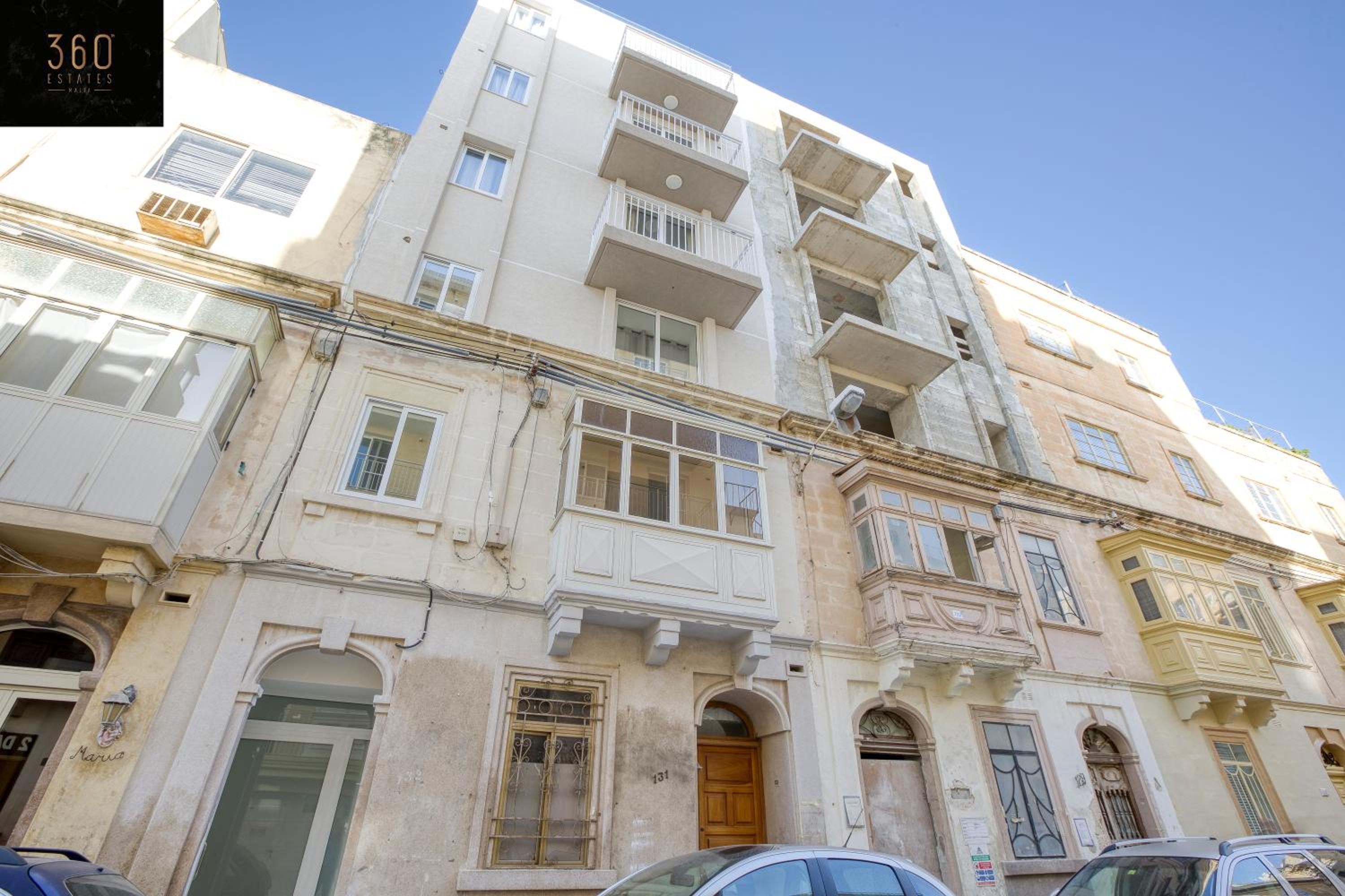 Brand new APT, with PRVT Balcony & WIFI BY 360 Estates view 2