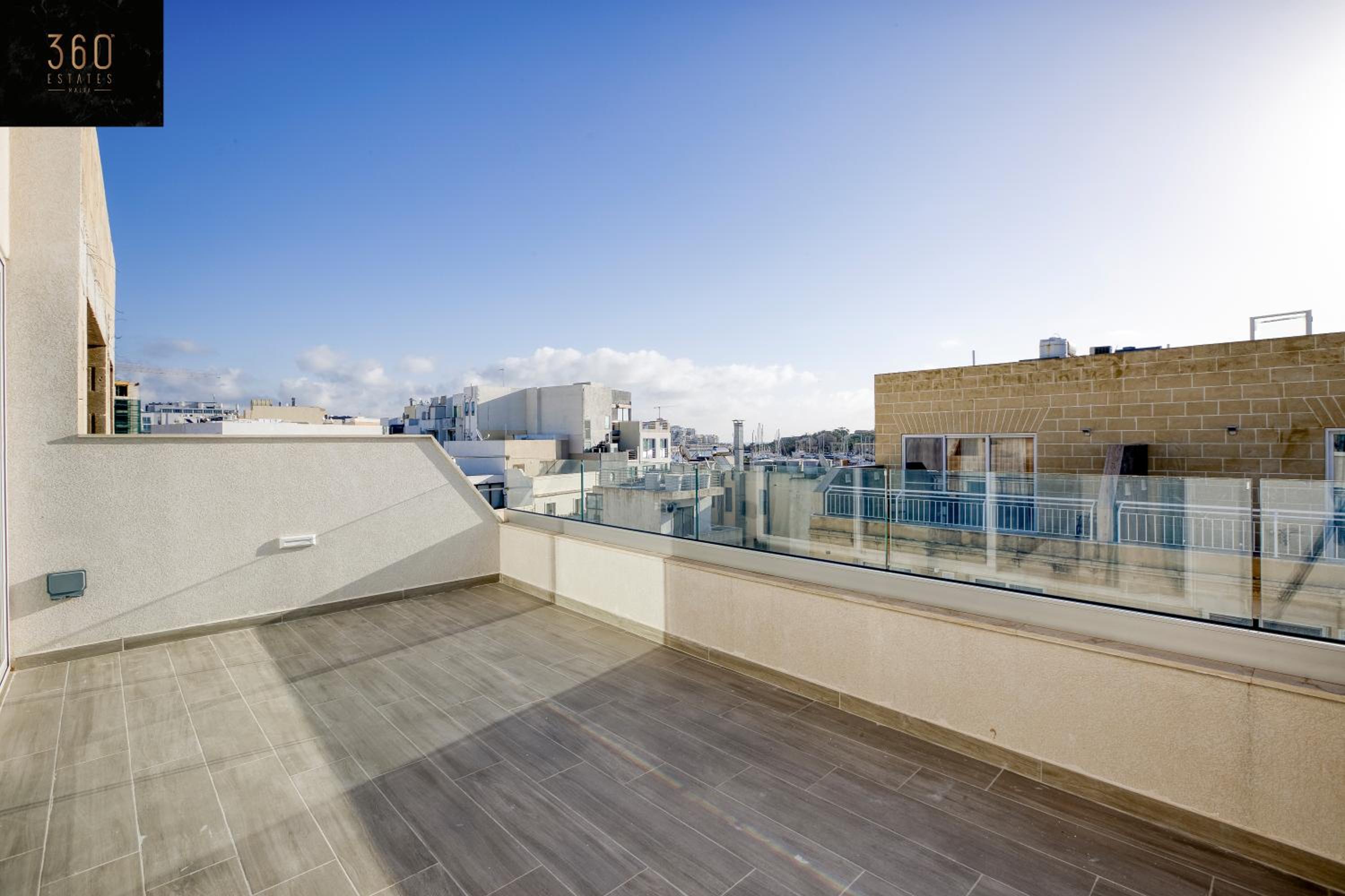 Brand new APT, with PRVT Balcony & WIFI BY 360 Estates view 5