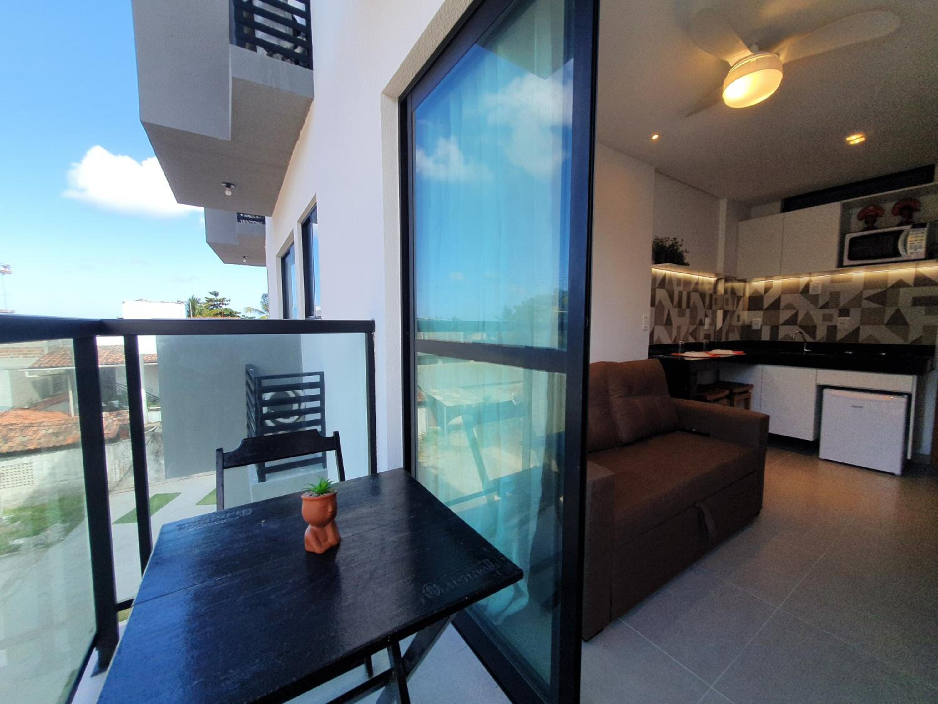 Flat mobiliado à 15 m da praia