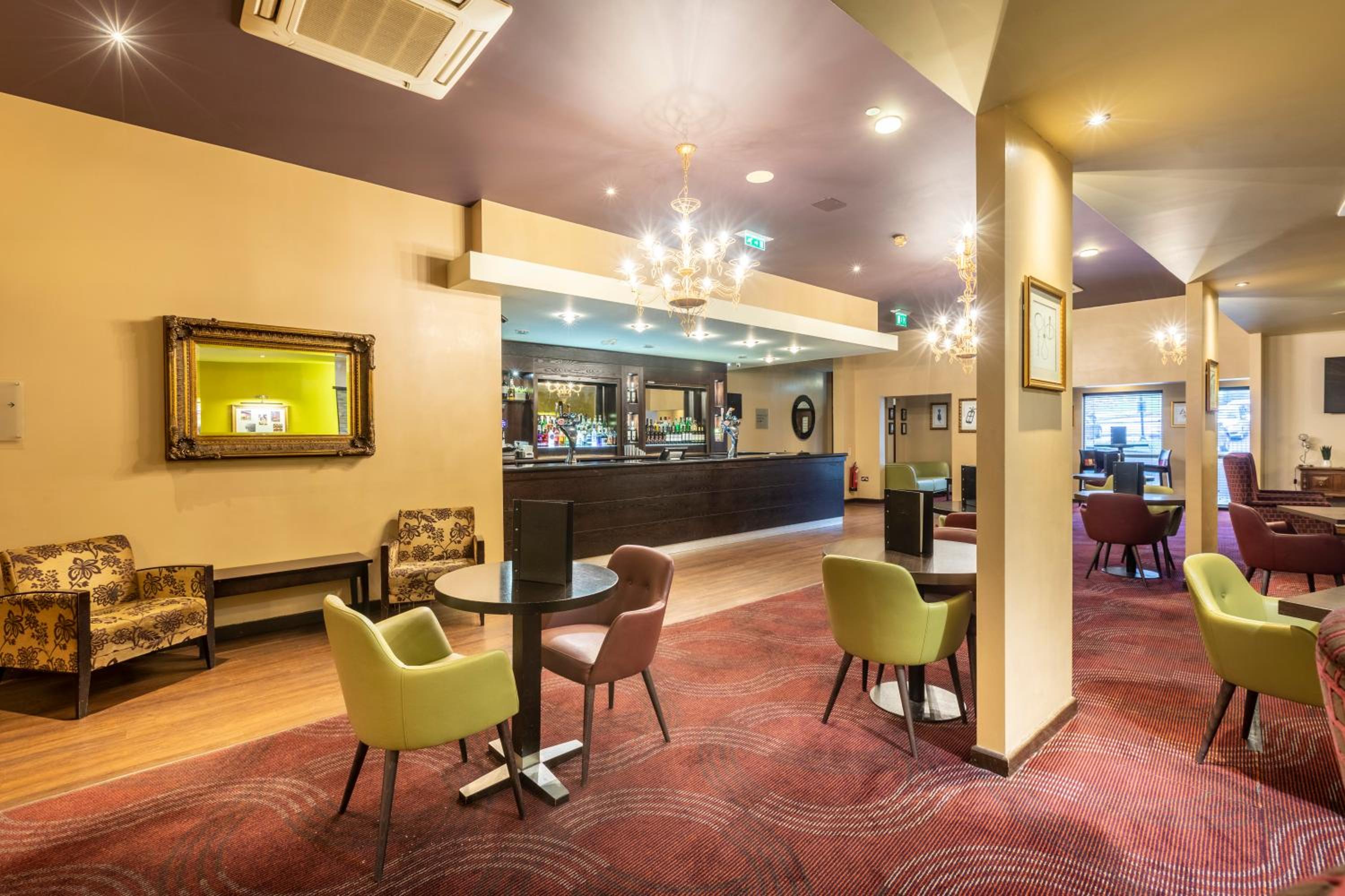 Gloucester Vacations - Gloucester Robinswood Hotel, BW Signature Collection - Property Image 9