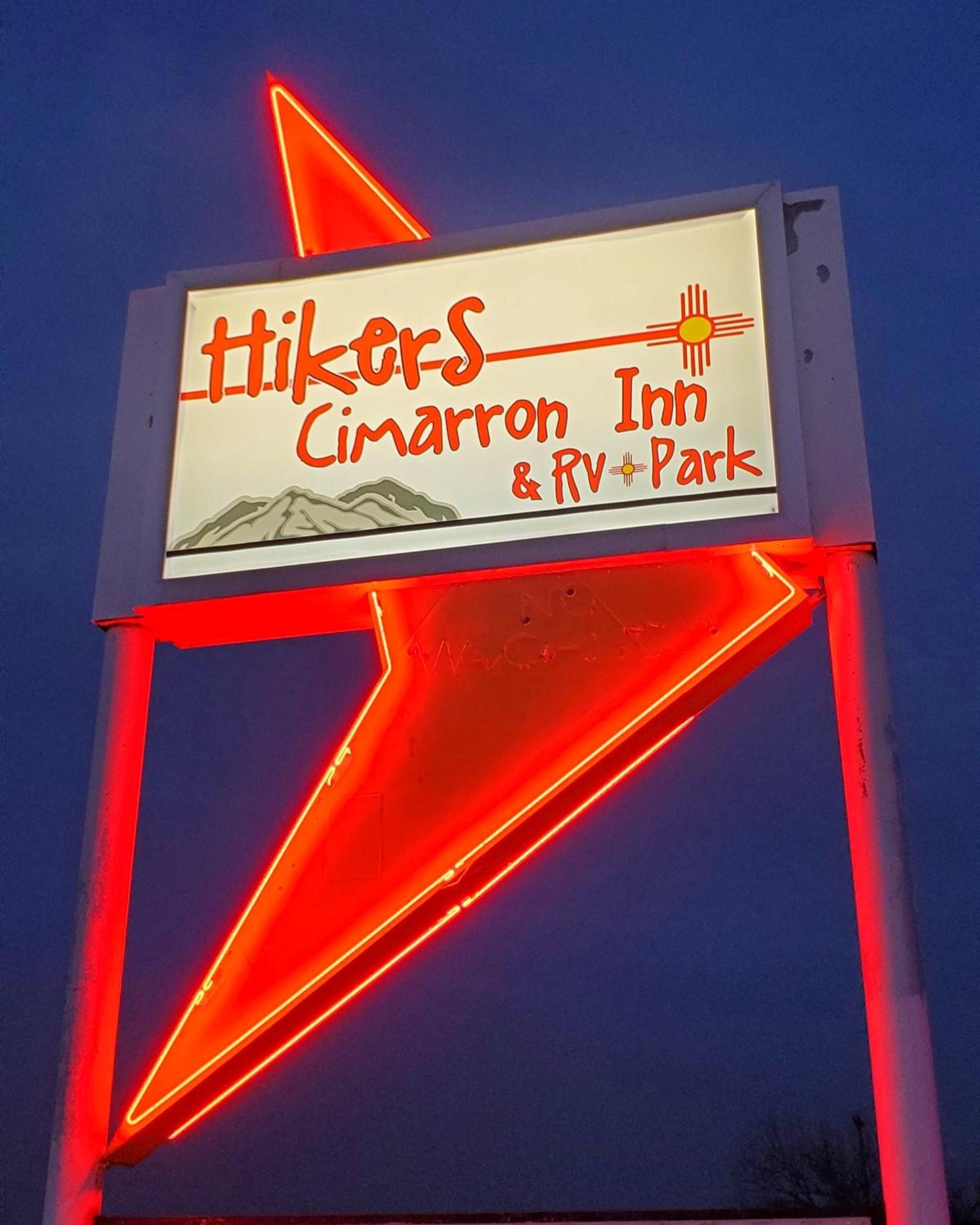 Cimarron Inn & RV Park