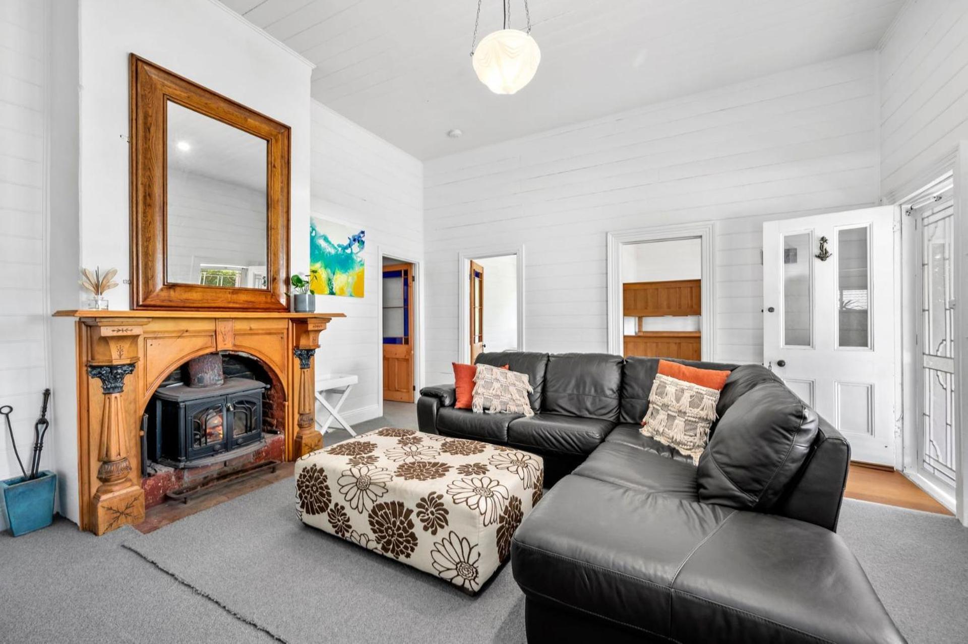 Esplanade Premium 33
