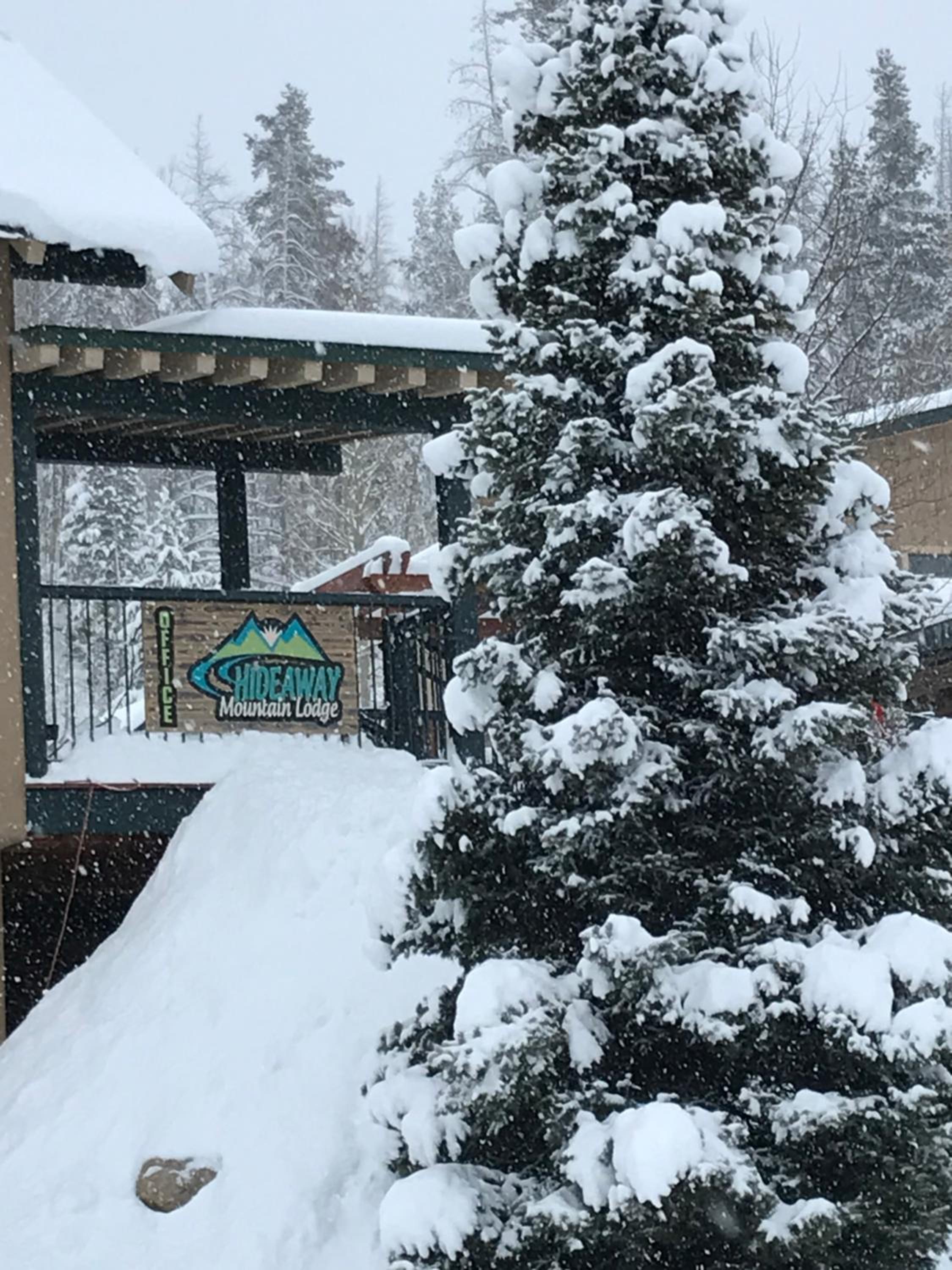 Hideaway Mountain Lodge view 2