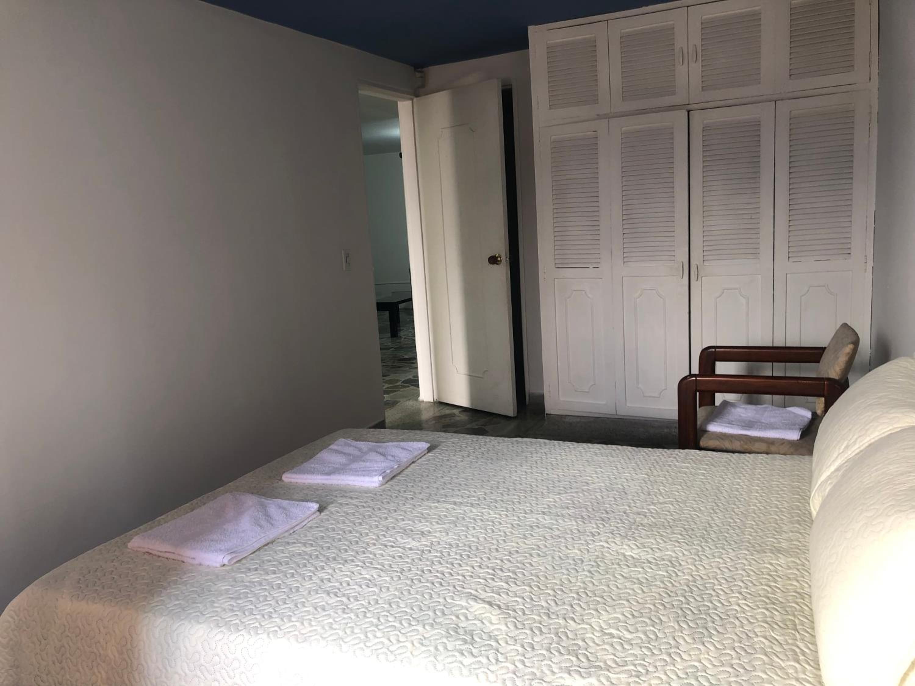Apartamento cómodo en laureles, grande, céntrico ,bien ubicado Apto203