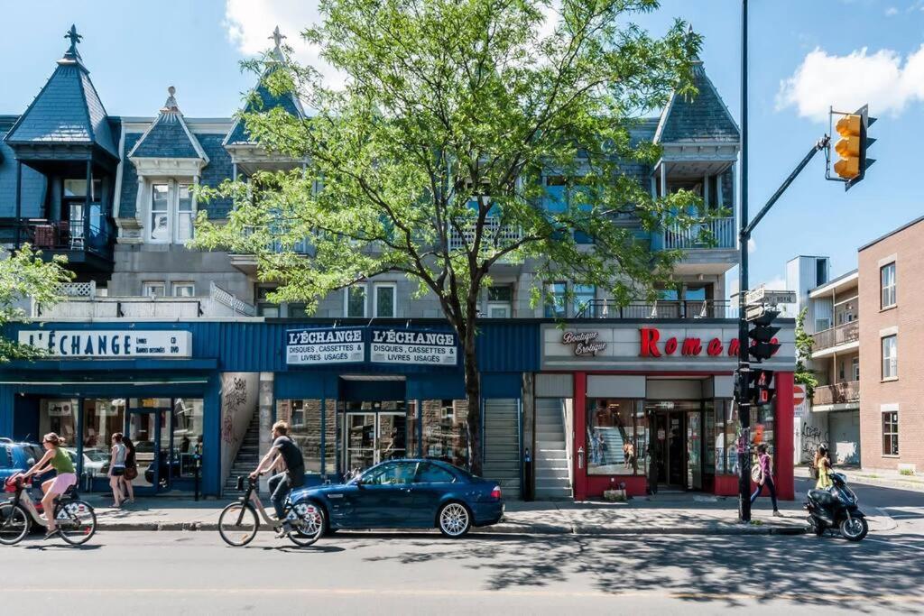Le Metro Mont-Royal by HomeInMontreal view 3
