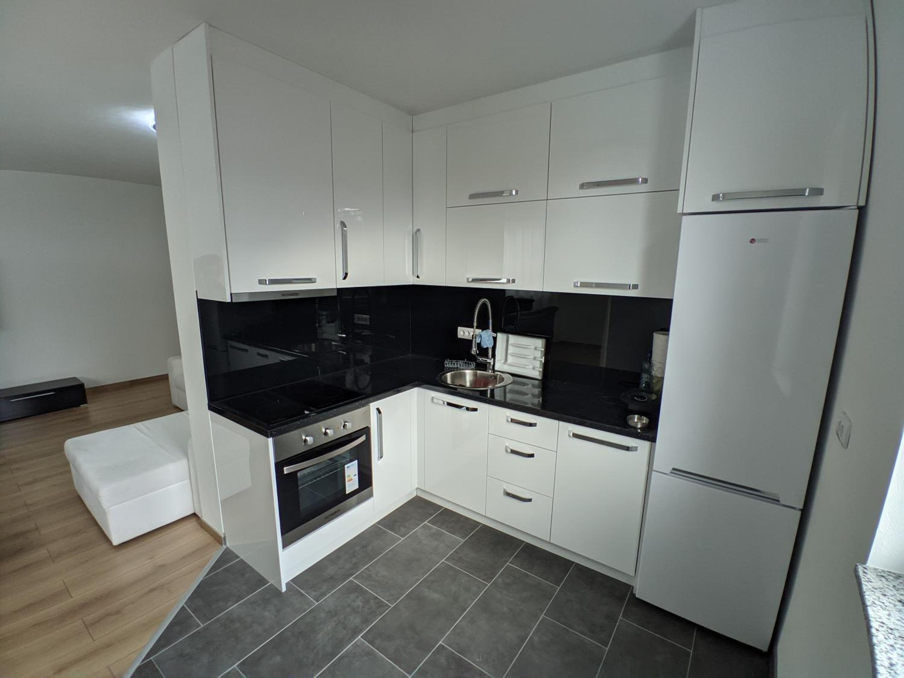 Ika LuX apartmani 4* view 3