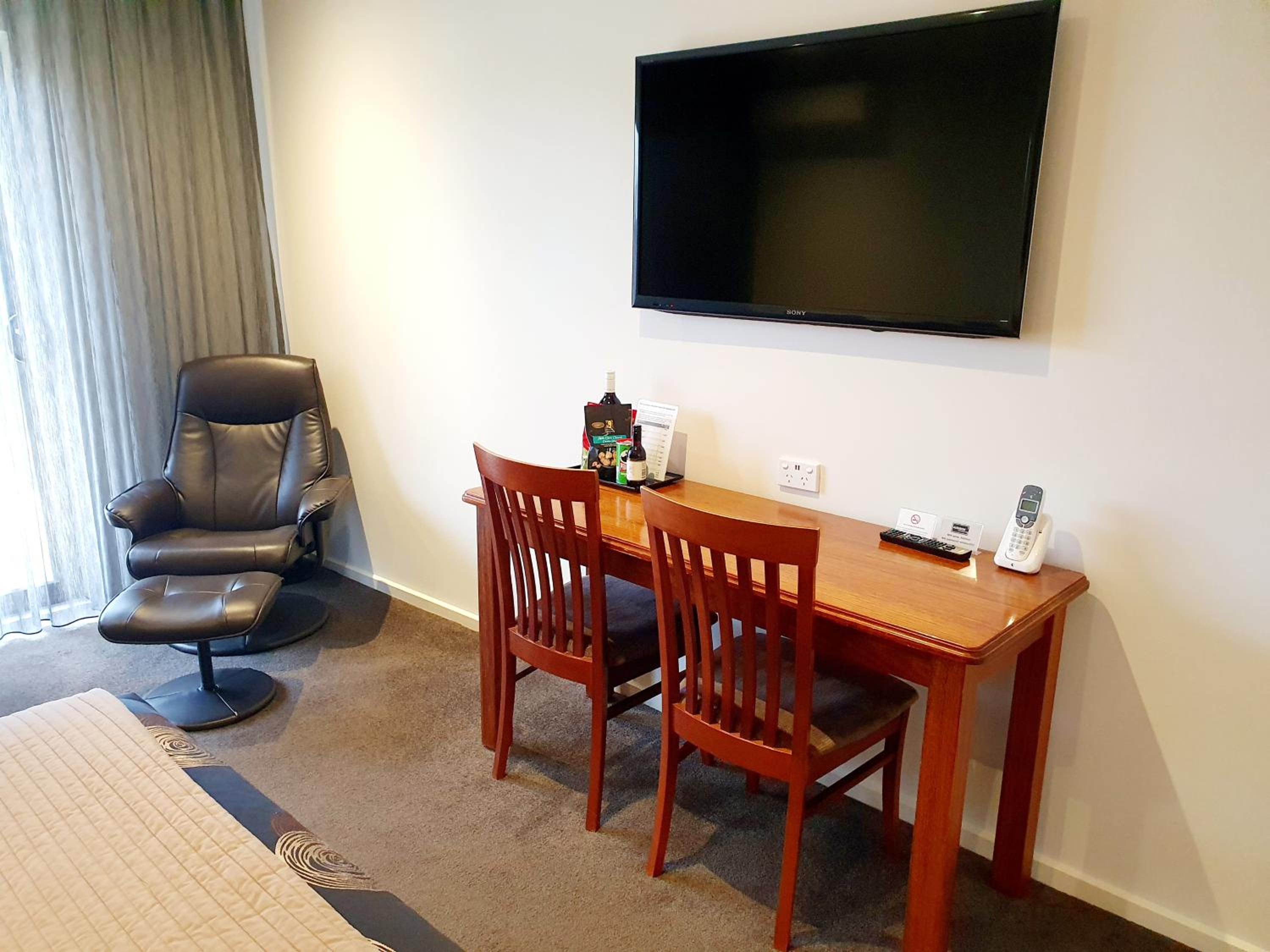 Addison Motor Inn