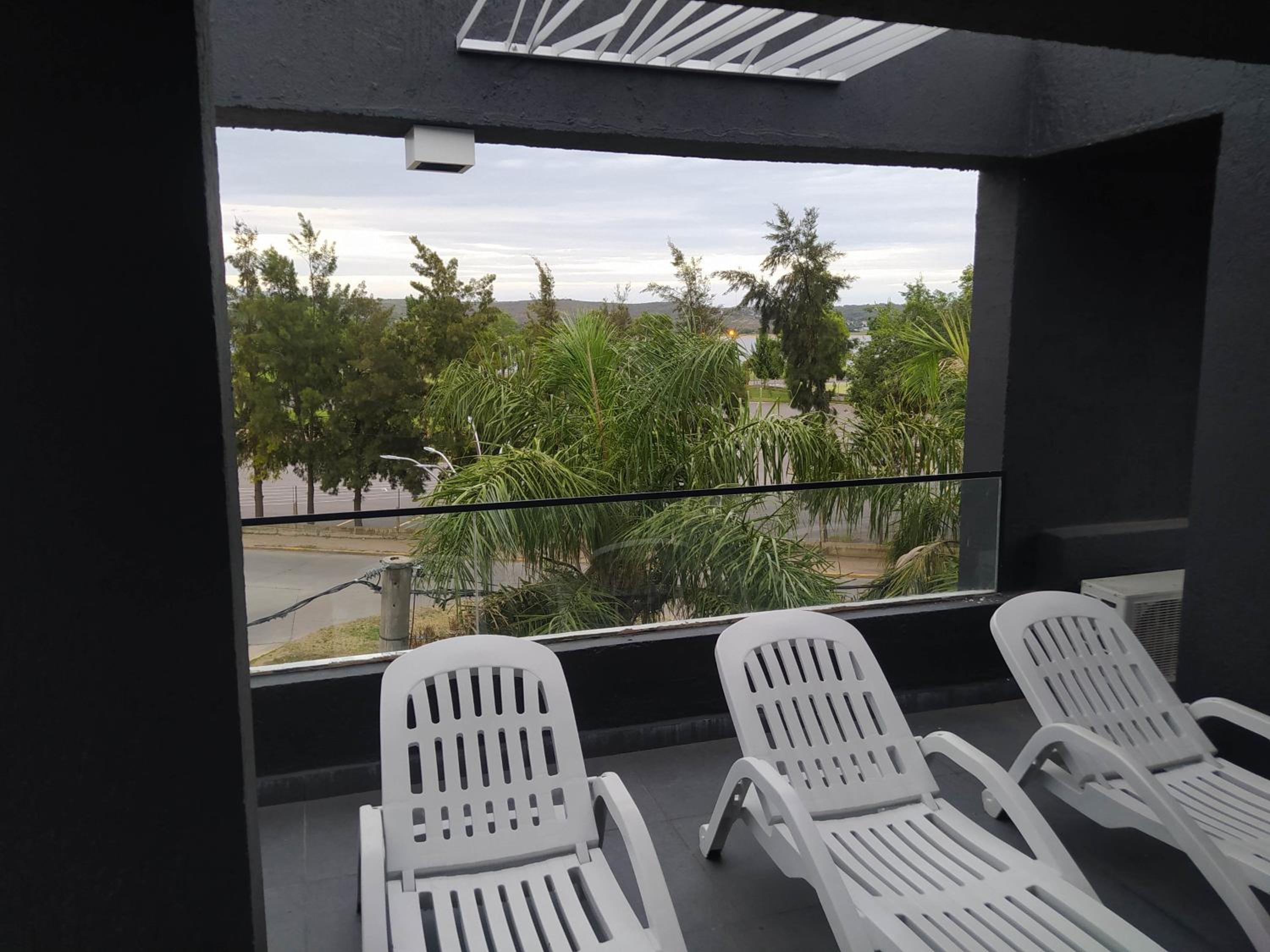 Apart CARLOS PAZ costanera
